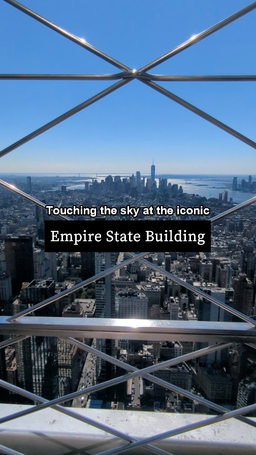 Touching the sky at the iconic Empire State Building 🗽✨ NYC views, unforgettable vibes.
#EmpireStateBuilding #NYCIcon #NewYorkCity #86thFloor #NYCViews
