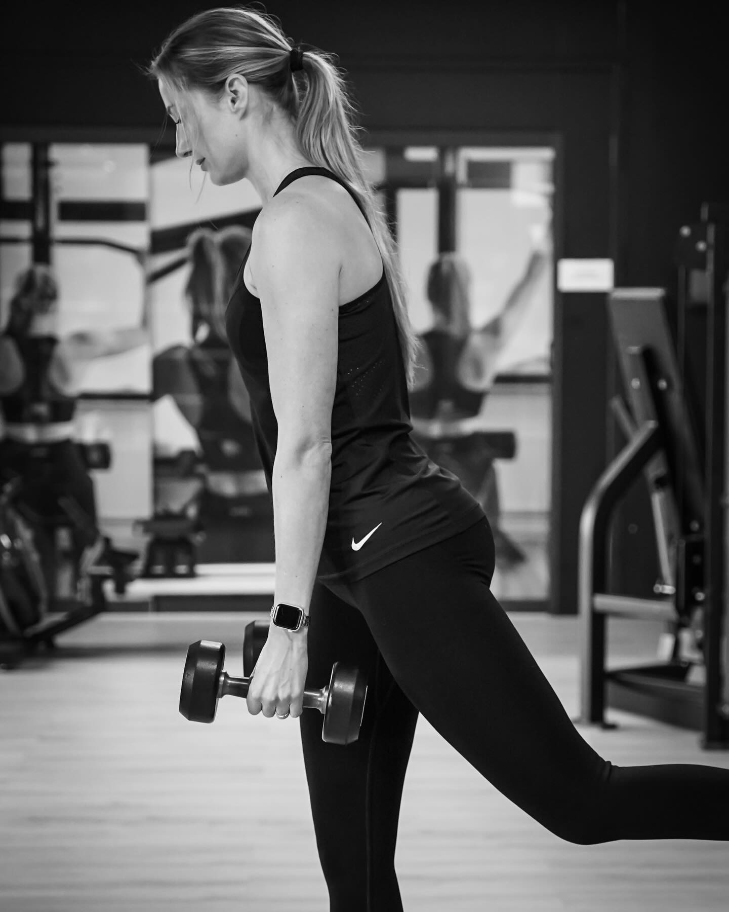 Bulgarian split squats: hate them, need them🔥💪
#gym #workout #beonstoppable #fit #rockanje