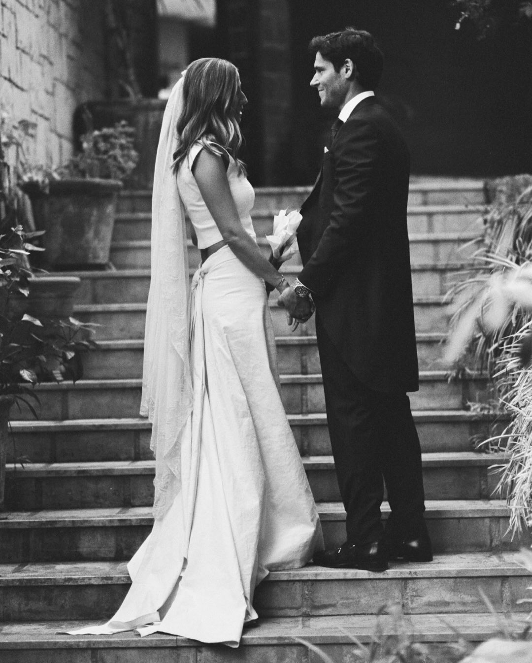 Tula & Gerard decidieron complementar su reportaje con fotografías en analógico y este es parte del resultado ✨
___
@tjuanes @gerardsartorio @etrestudio_ @cortanabrides @eltallerdeclo @gourmetcateringyeventos