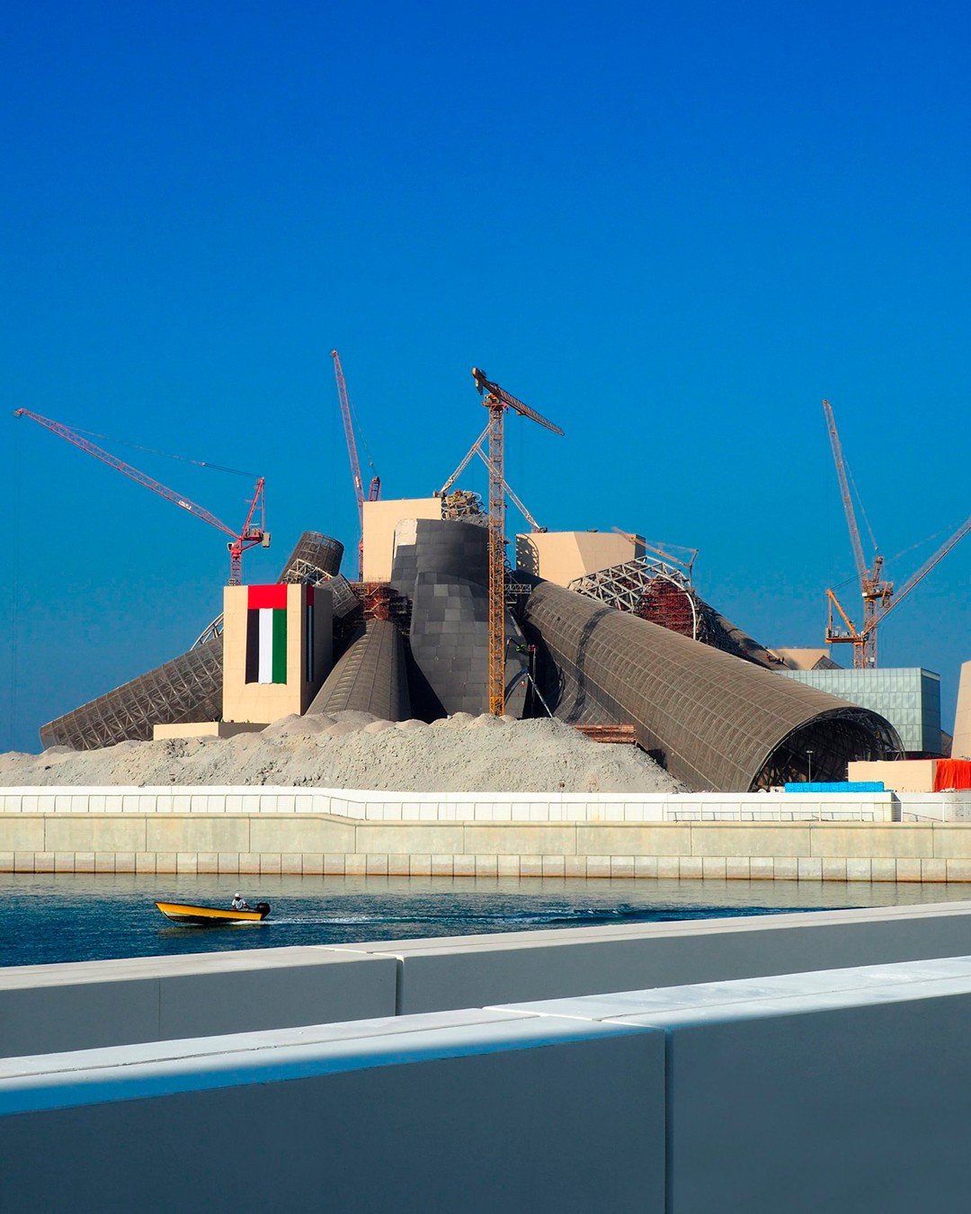 Cultural landmark in progress 💡
Frank Gehry’s Guggenheim Abu Dhabi is nearing completion on Saadiyat Island in the UAE and will be the largest museum in the Solomon R. Guggenheim Foundation’s network. The design features Gehry’s signature sculptural forms with interlocking volumes and cone-like elements, creating dynamic gallery and public spaces.
Once open, the museum will host modern and contemporary art, education, research, and conservation, offering flexible spaces for exhibitions of all scales. The project highlights Gehry’s enduring influence on museum architecture and Abu Dhabi’s ambitions as a global cultural hub.
#Architecture #GuggenheimAbuDhabi #FrankGehry #CulturalLandmark