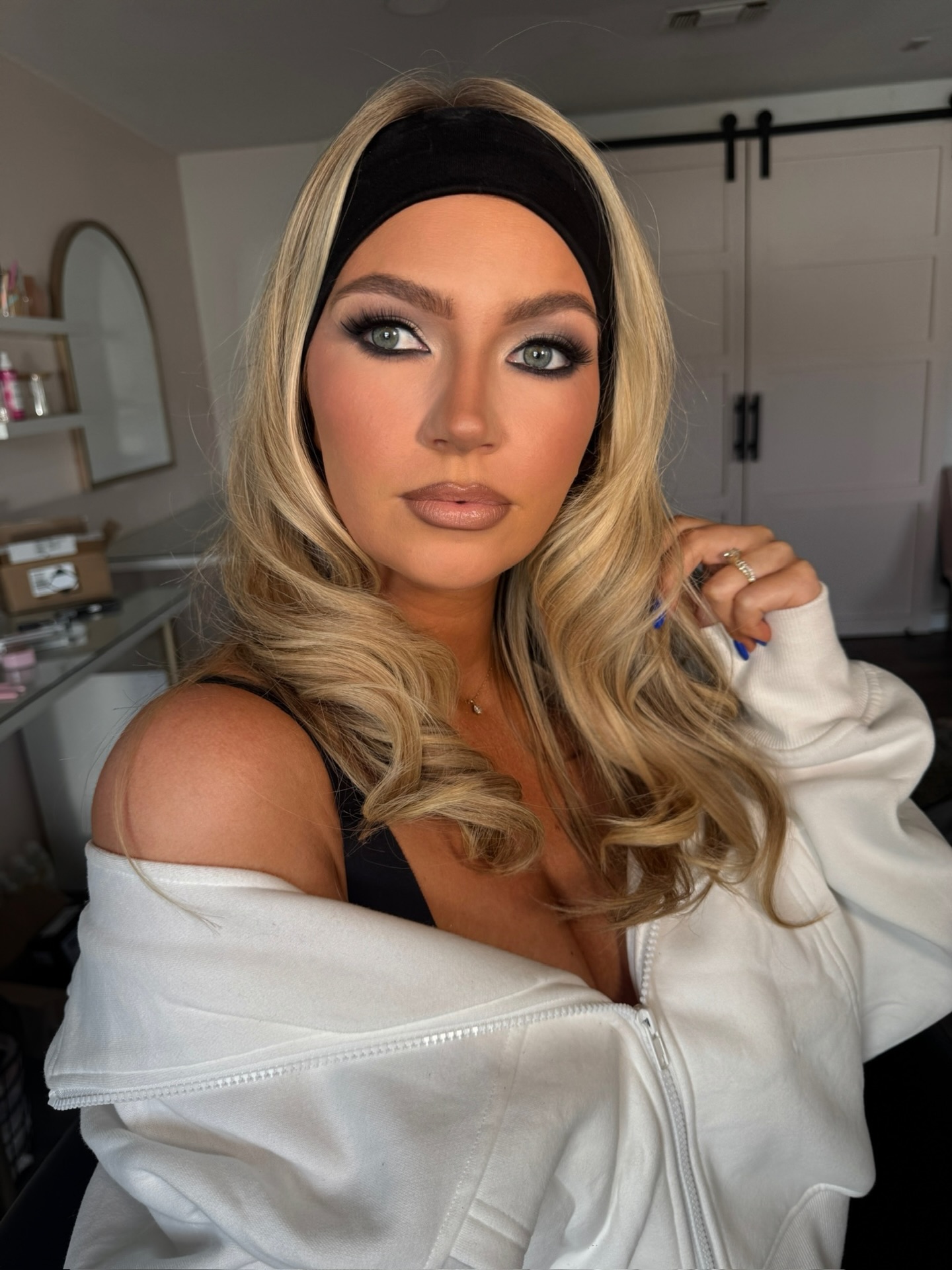 Swipe for the inspo vs the result 🖤❄️ How do you think we did? @patrickta
•
•
#makeupinspo #makeupartist #sydneysweeney #makeup #fullglam