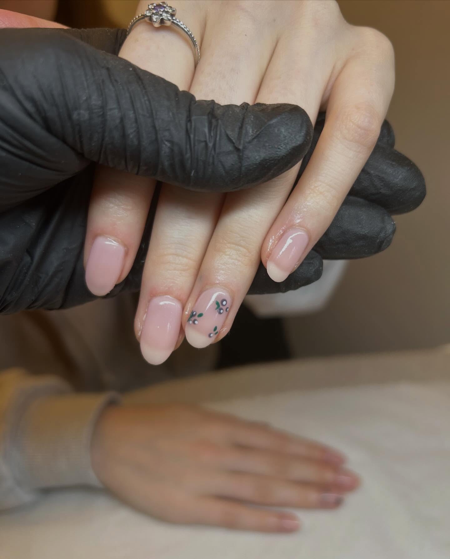 Blue berry moments 🫐 💙 base colour \ sweetheart. Using #calgelpro @izabellehammonuk