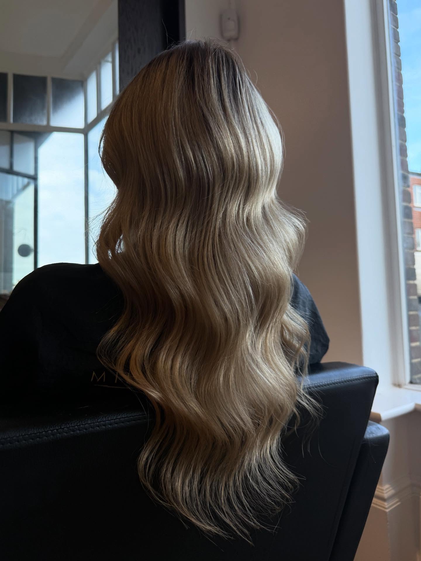 Soft winter blonde…❄️
Call to book now | 01428288110📞
#blonde #winterblonde❄️ #hair #haircolor #hairwave #haslemere #surreysalon #milliejoneshair #newyearnewyou #newhair #highlights #balayage #wellacolourexpert #hairgoals