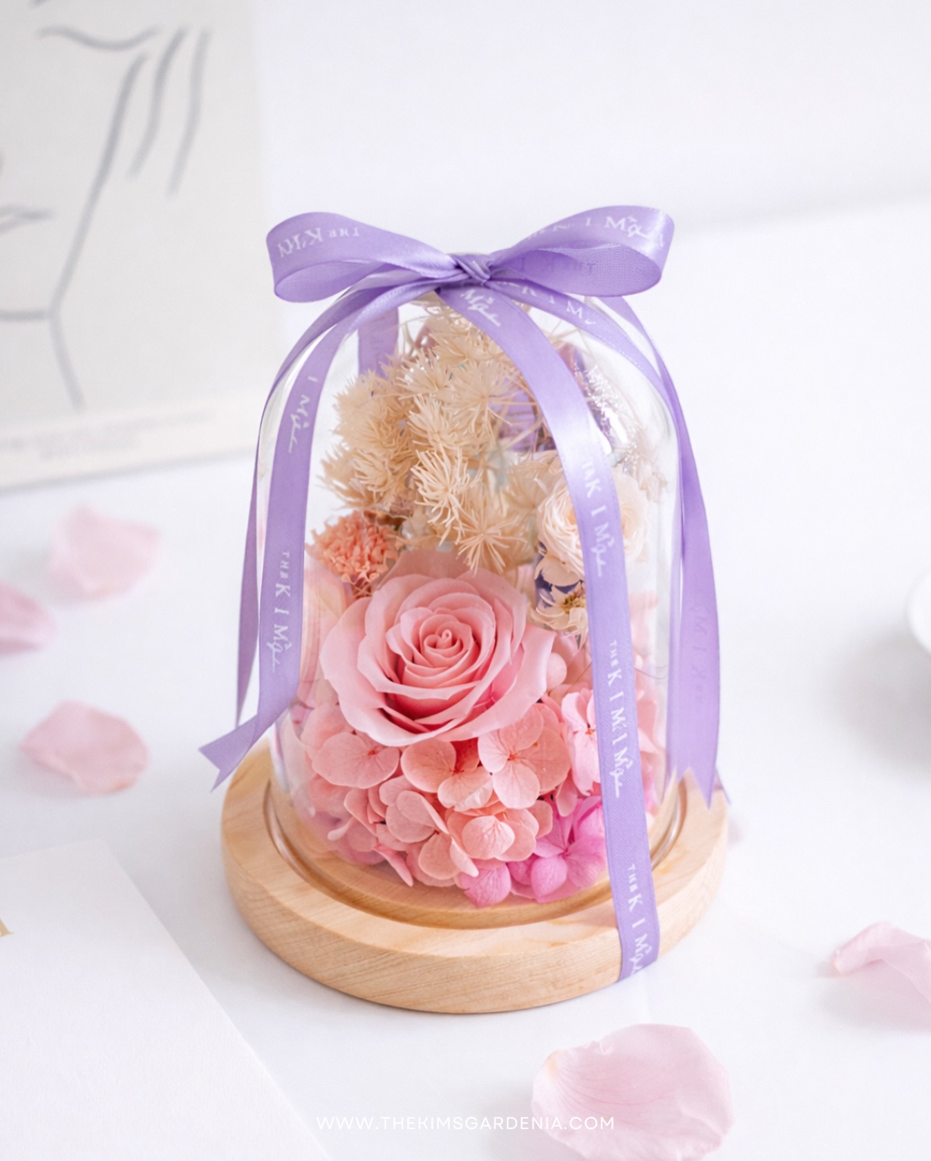 This Valentine’s, let The Kim’s Gardenia be your love letter, a reminder that some things, like true love, never fade. ❤️✨
-available at-
www.thekimsgardenia.com
Discover how flowers can tell your story ✨
📍 Medan | WhatsApp +62 853-8387-6801
💌 thekimsgardenia@gmail.com
🌎 www.thekimsgardenia.com
#TheKimsGardenia #valentinesday #buketmedan