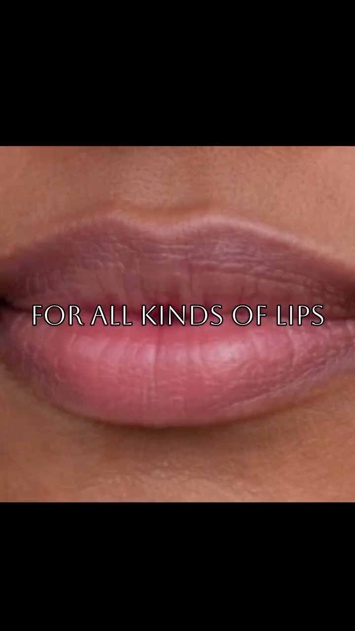 A lip balm designed for daily care and comfort.🤍
Natural ingredients that hydrate, protect and soften. ✨🌱
Light texture, no stickiness.💫
Suitable for all kinds of lips. 👄🫦💋
#naturalingredients #explorer #handmadewithlove #naturalskincareroutine #supportsmallbusiness