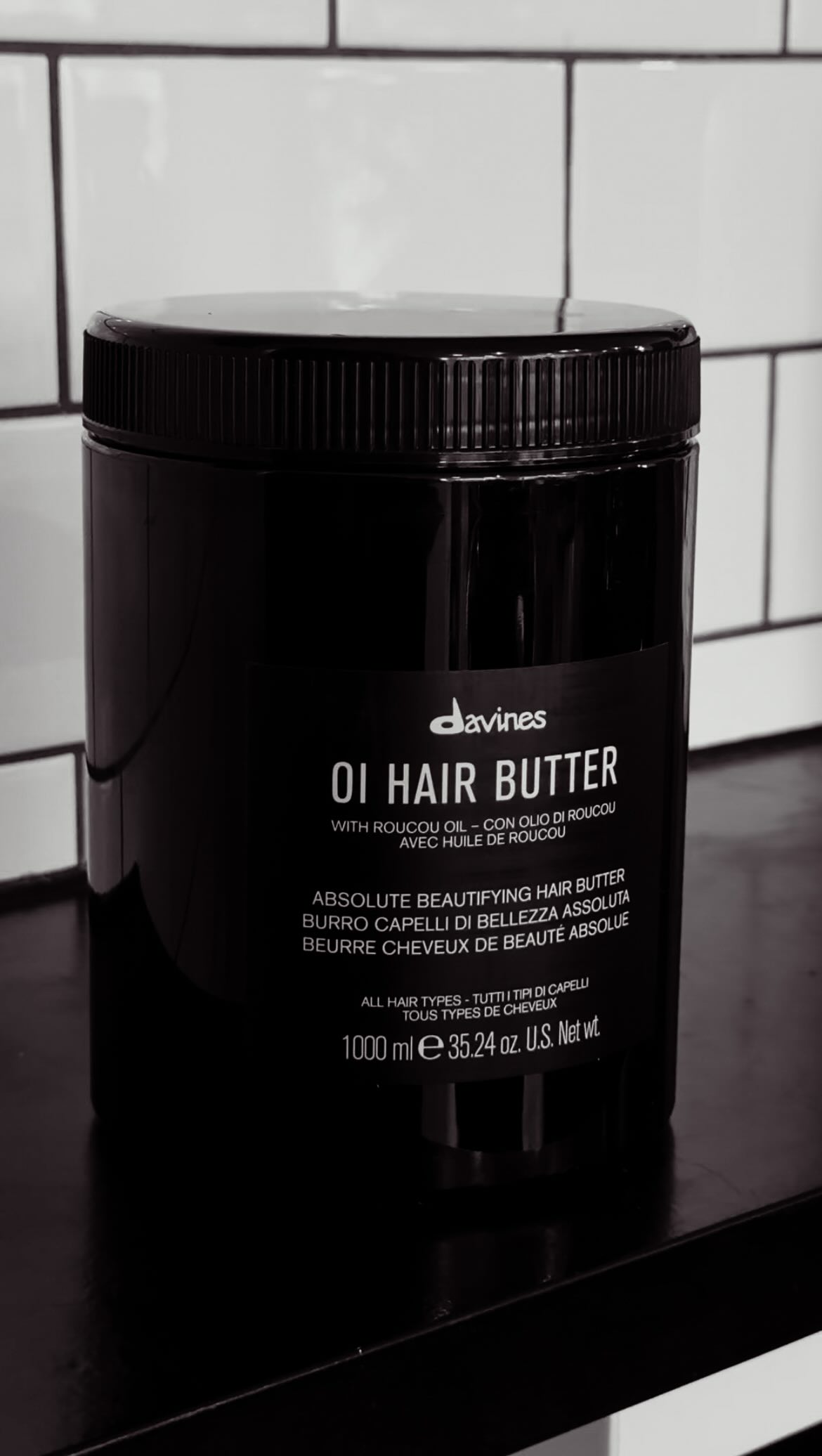 Is your hair feeling dry & dull? That means it’s time for a deep conditioning treatment! Book here https://www.adarahair.com/book-online or call 780-437-9191 to book your treatment 🤍