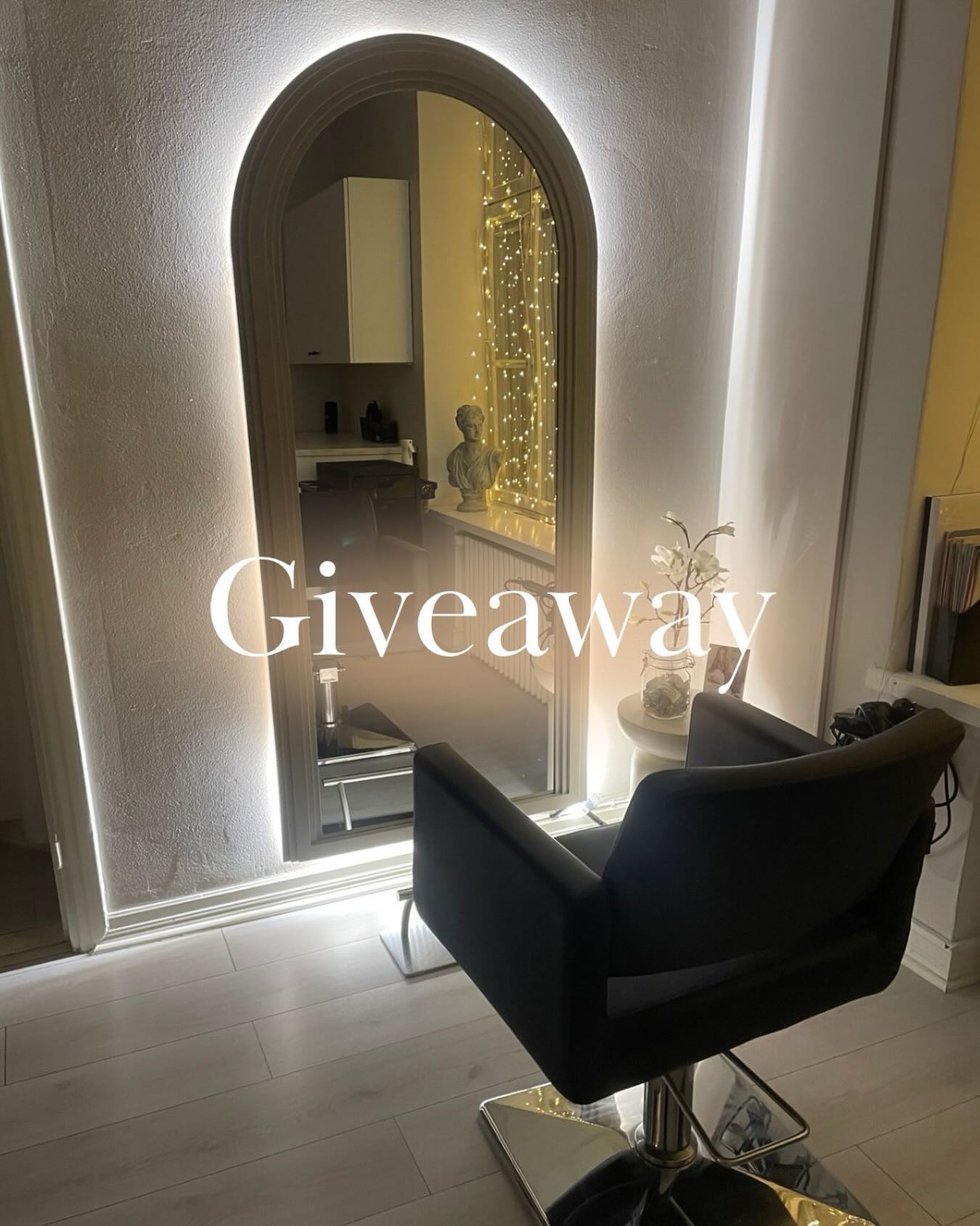 🎉 ARVONTA! 🎉
Voita itsellesi laadukkaita hiustuotteita!
Arvomme KAKSI voittajaa:
✨ 150 € arvoinen hiustuotepaketti
✨ 50 € arvoinen hiustuotepaketti
Tuotepaketit sisältävät huippubrändejä, kuten Kevin Murphy, Olaplex, K18 Hair, Eleven ja muita laadukkaita hiustuotteita 💆♀️💖
👉 Osallistu arvontaan näin:
▪️SEURAA @studiomelissafi
▪️ TYKKÄÄ tästä julkaisusta
▪️ TÄGÄÄ kommentteihin kavereitasi – mitä enemmän tägäät, sitä paremmat voittomahdollisuudet! 😊
📅 Arvonta suoritetaan 14.2.2026
🎁 Tuotepalkinto noudetaan liikkeeltä
📩 Voittajiin ollaan yhteydessä henkilökohtaisesti
📢 Voittajat julkaistaan heidän halutessaan
⚠️ Instagram ei ole osallisena tähän arvontaa.