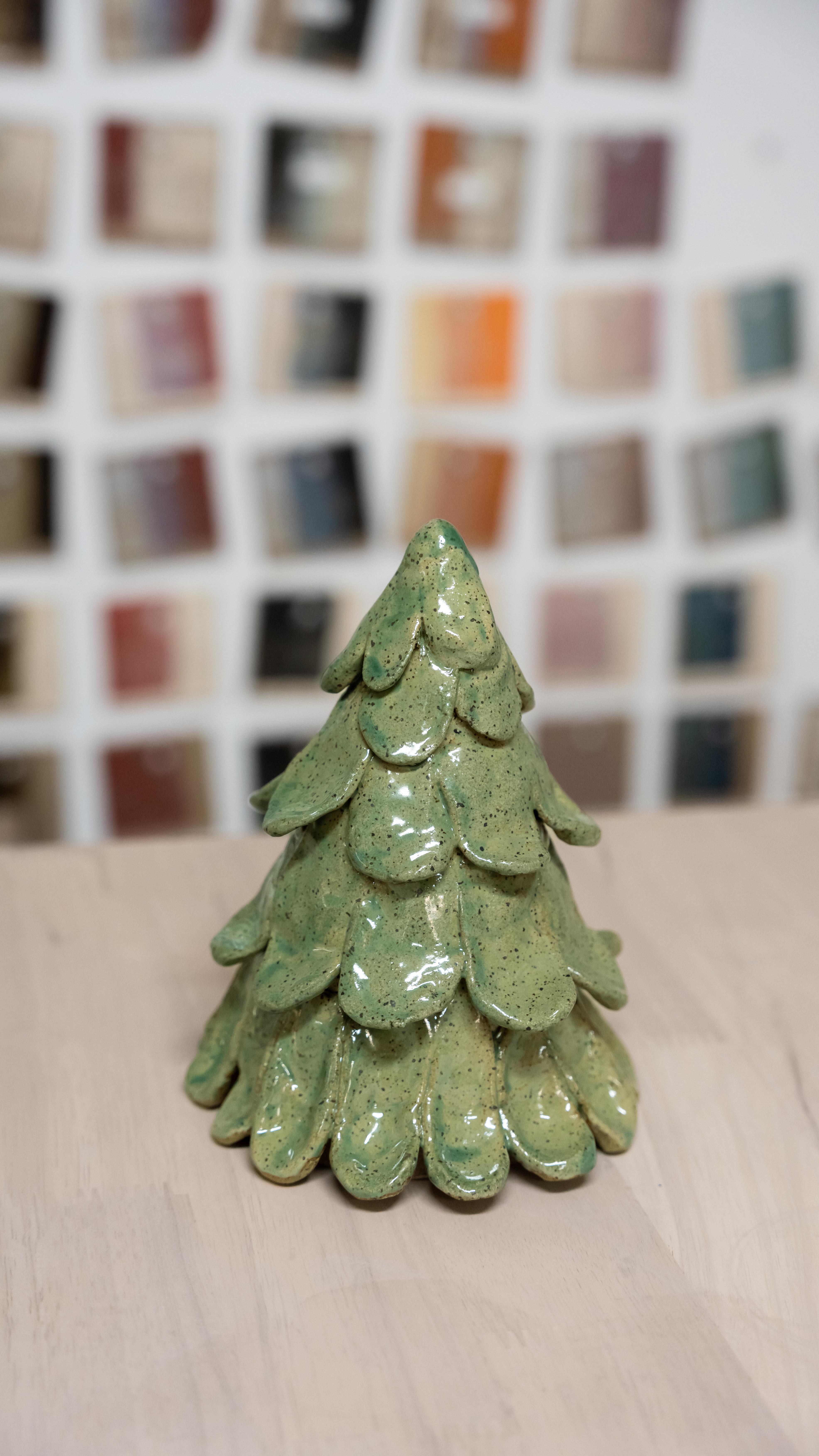 Created something just for me!
Huge shout-out to @riveredgeclay for the encouragement to create my first Christmas tree and for building the foundation. That kind of generosity is what community is all about.
I’m so grateful for the creative community I’ve found at @staunton_clayground and the space it’s given me to learn and experiment.
#ContentCreatorCreates #ClayCommunity #SlowCreativity #PotteryJourney #ShenandoahValleyCreatives