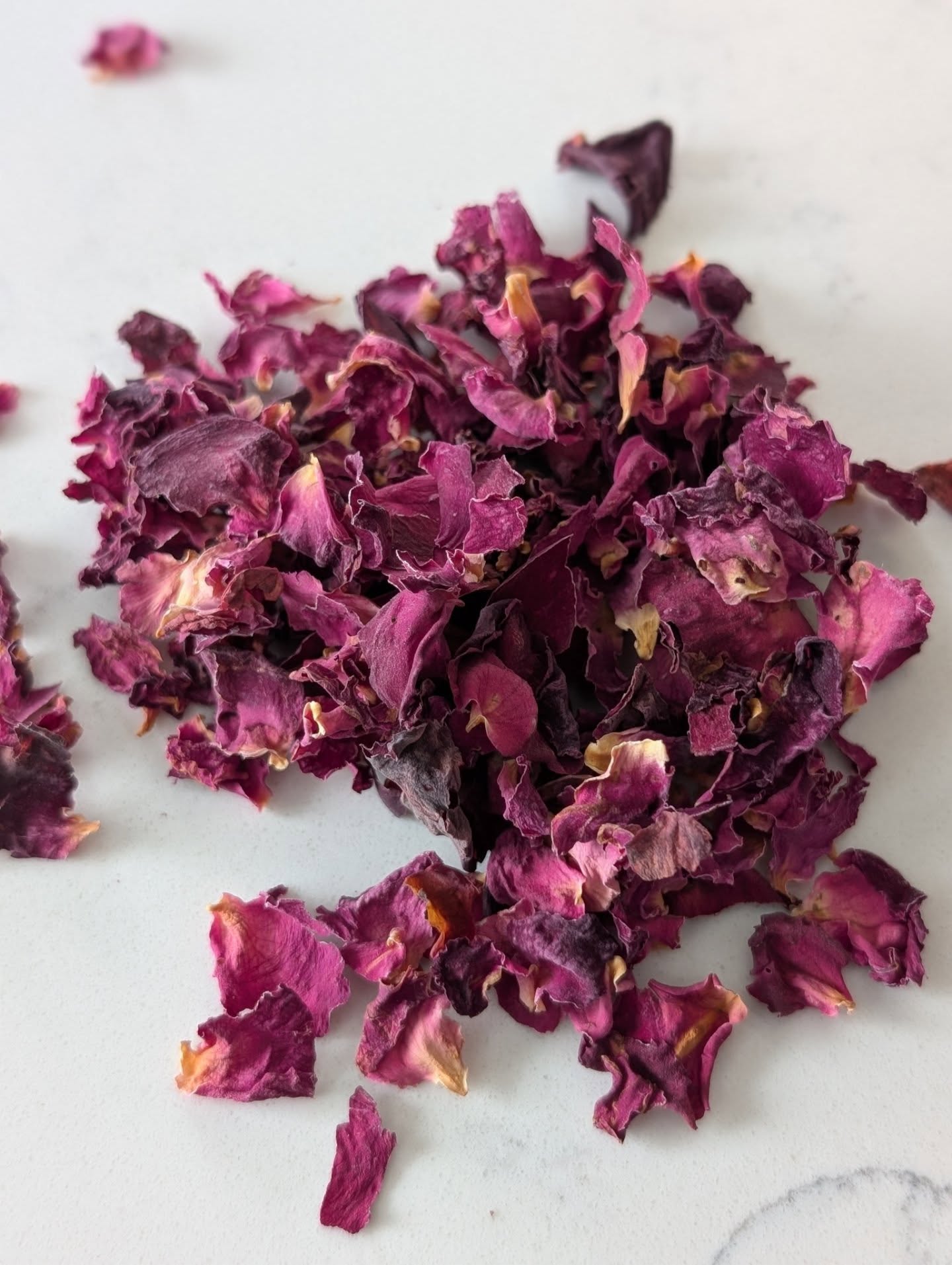 There's something new available in the Apothecary. Herbs! All organic, with an assortment of premium locally grown (grown in either Ashley's gardens, or mine- chemical free!) for your herbalism journeys ๐ฟ๐๐ป.
After @ashley_boryski closed her Apothecary, I felt a hole in the herbal community. We had a discussion, and she graciously welcomed me into her herbal oasis. I left with several boxes of herbs to continue that mission. To be the bridge between you and the plants- getting them into the hearts and homes of the community. For you to deepen your relationships with the natural world.
I'll be listing more in the coming days. Here's a sample of what is listed, and what's to come ๐ฟ
๐ซ Rose, rosehips, chamomile, raspberry leaf, mullein, calendula, nettle, mugwort, reishi, burdock root, dandelion root, marshmallow root, damiana, black walnut hull, tulsi, hibiscus flower, plantain, spearmint, peppermint & more.