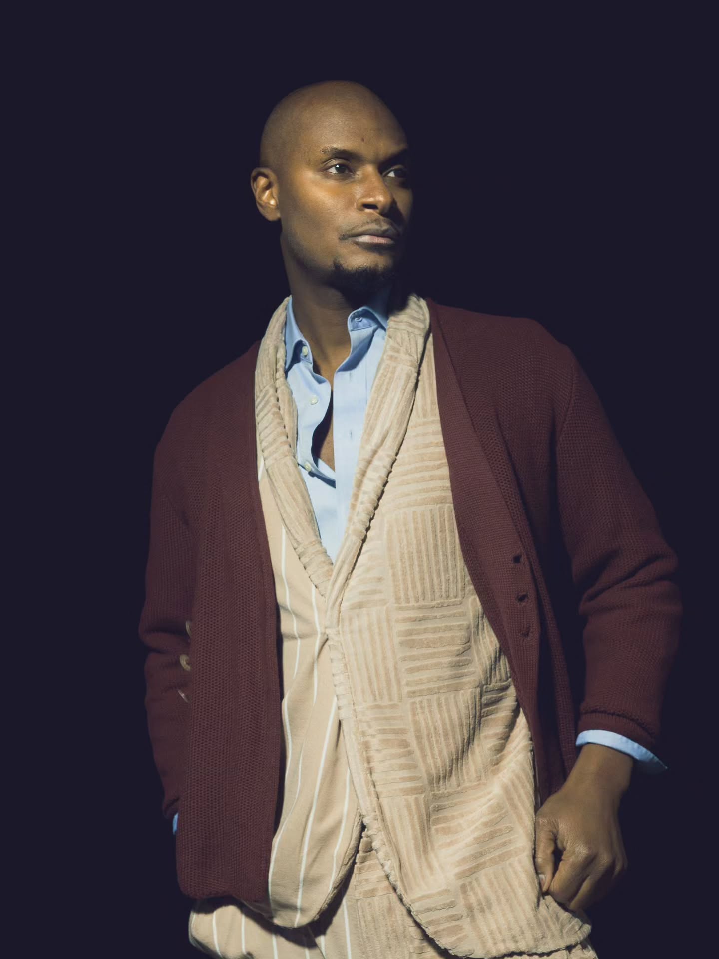 Texture speaks volumes 😎
We don't play when it comes to texture mixing 🤭 Audacious, unorthodox, and structured. Challenging the original nature of a textiles structure and coloring outside of the lines.
How would you wear it?
📸 @nathaniellee_photography
#texturetuesday #styletiptuesday #mensstyling #amalinecollections