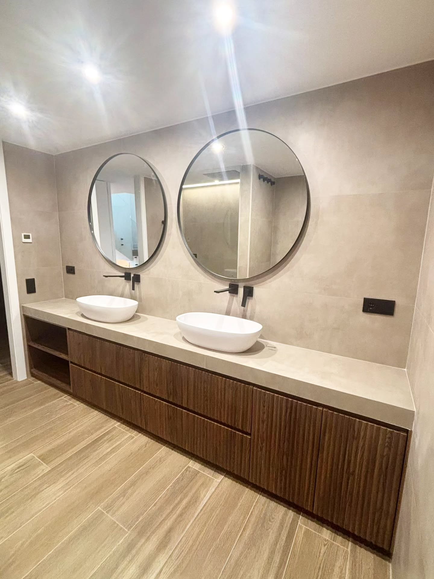 Desde otra perspectiva - Baño a medida !
.
#homedecor #carpinteriaamedida #carpinteriamadrid #bathroom