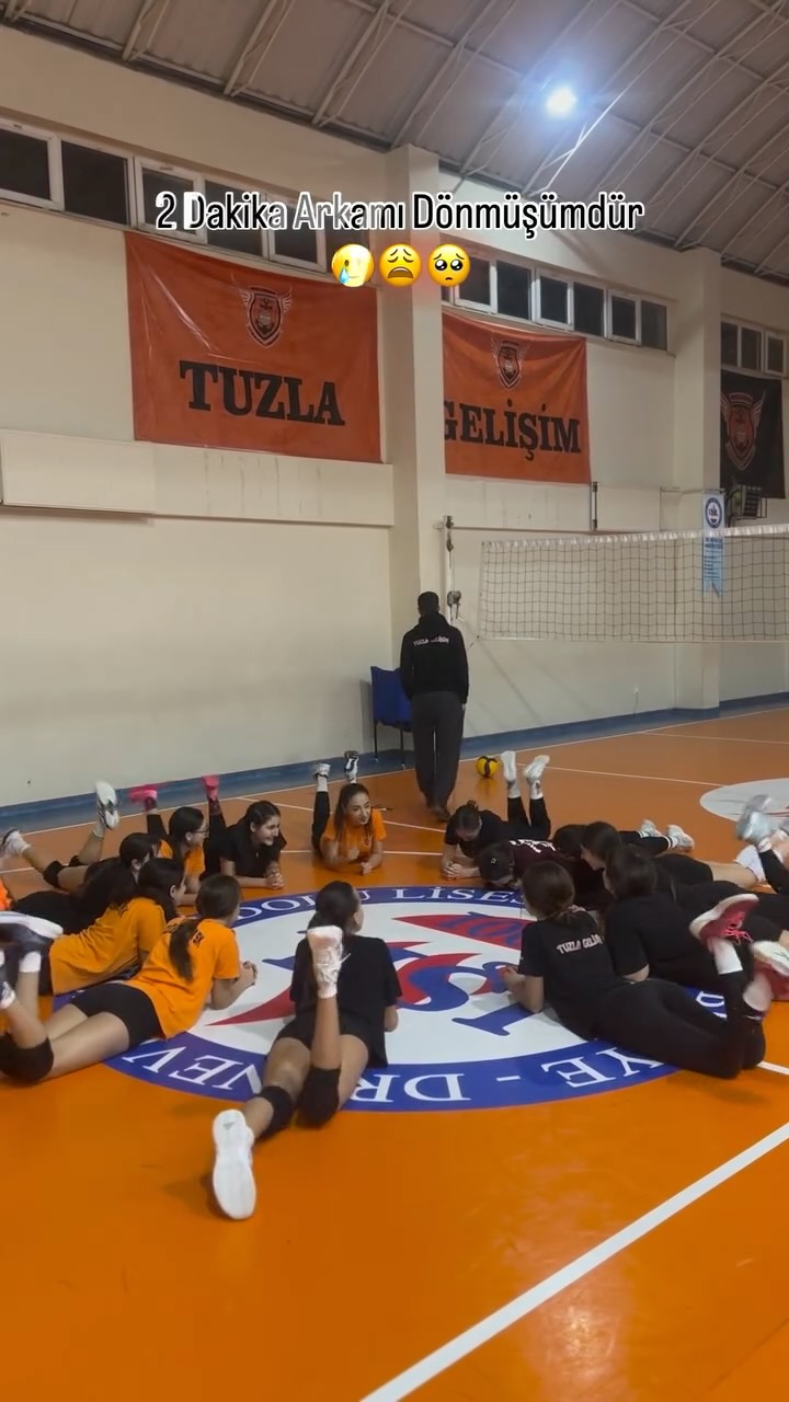 🙈🙈🙈🙈
.
.
.
.
#TuzlaGelişim
#TuzlaGelişimVoleybol
#Voleybol
#VoleybolOkulu
#KızVoleybolu
#TuzlaVoleybol
#SporlaBüyü
#TakımRuhu
#AltyapıSpor
#Reels
#InstagramReels
#Keşfet
#KeşfetÖnerileri