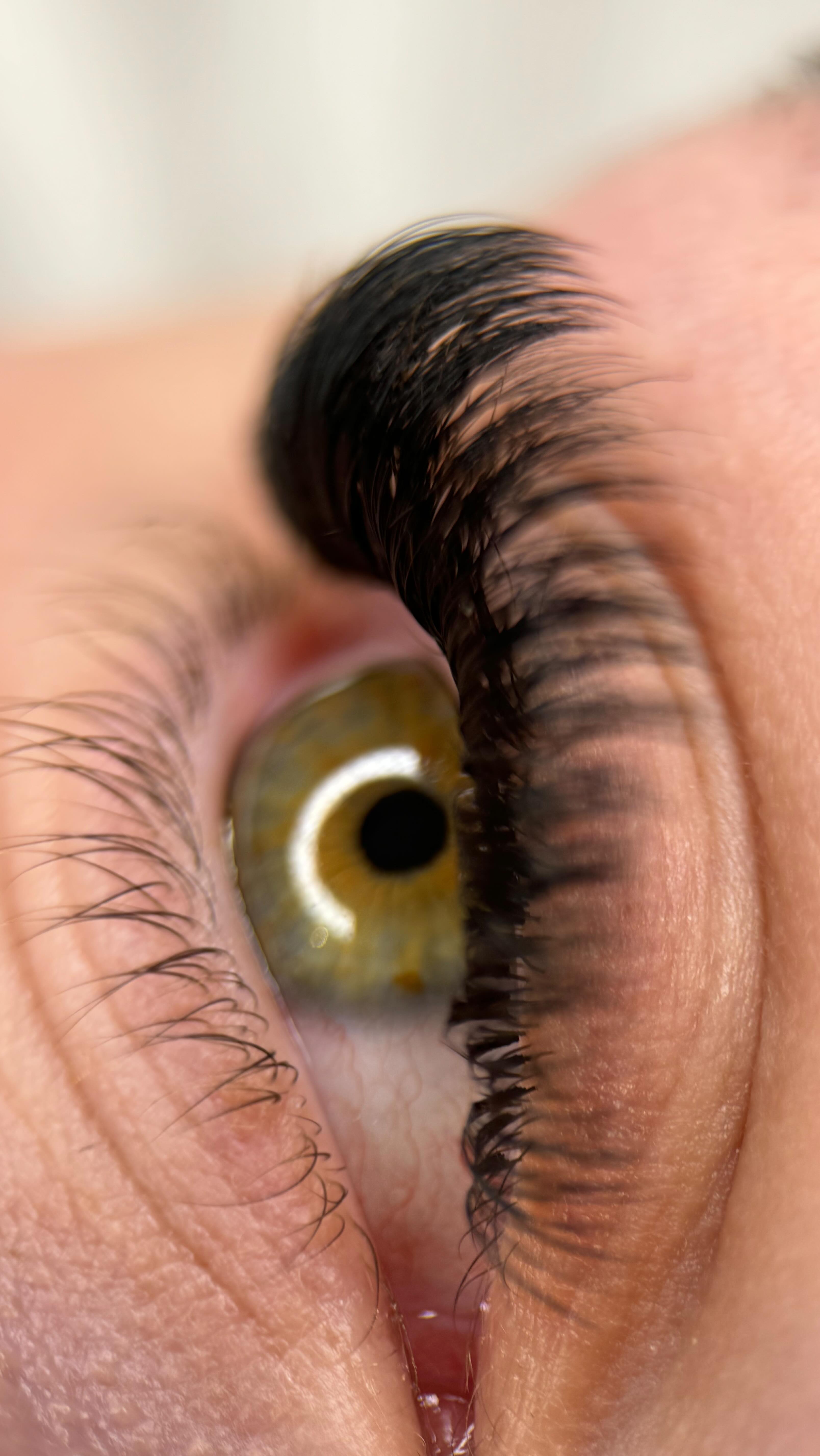 Trop de pression les maris !!! #clientes#cils#extensionsdecils#institutdebeaute#lashes#lash#cilsmarseille#beauty#ongles#nails#studiobeaute#nailsstyle#lashartist#sarahcils#produitscils#humour#noel#volumerusse