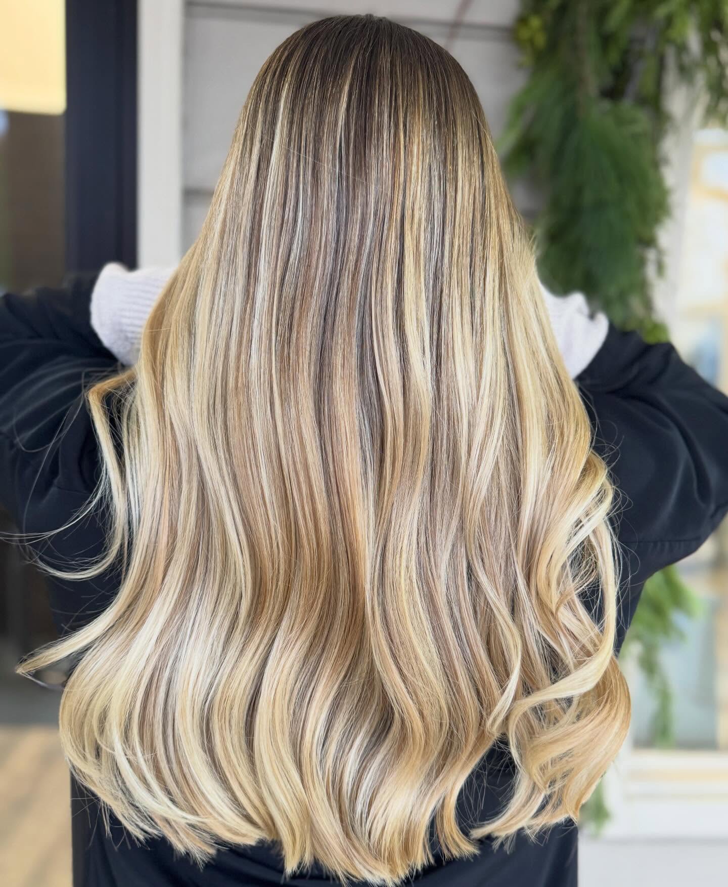 A few favorites ✨
Looking for a new salon? We’d love to take care of you. Our team focuses on personalized color, healthy hair, and a relaxing experience that makes every visit feel special!
Whether it’s customized color, extensions, or precision haircutting — we’ve got you. Our goal is to make every guest feel confident, cared for, and completely obsessed with their hair!
#hairsalon #westchester #wcsalon #hairstyles #hairgoals