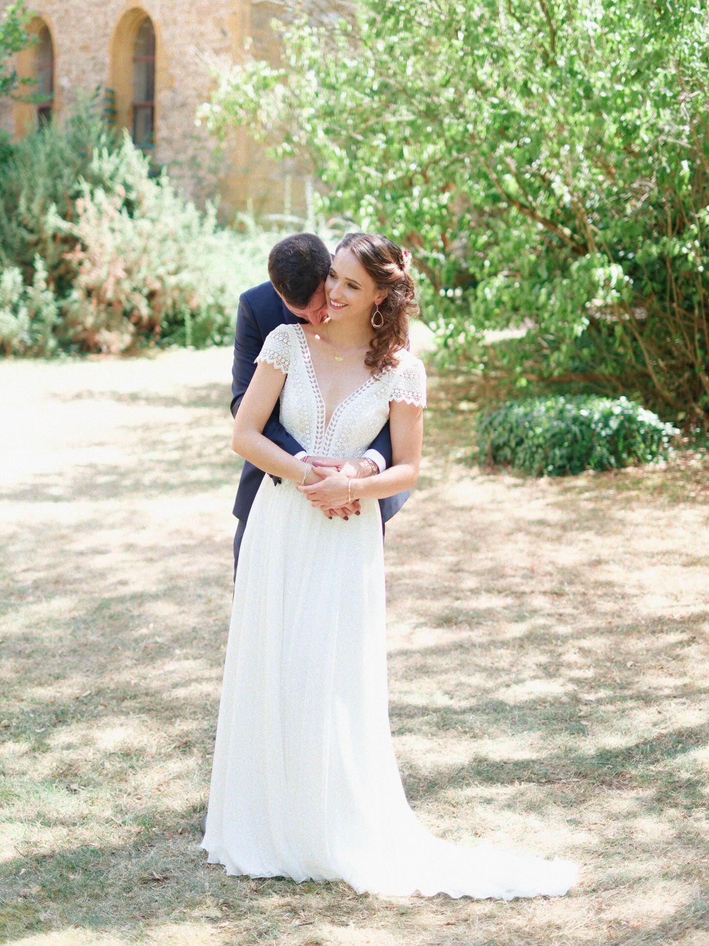 Pauline + Jonathan
.
Venue: @lechateaudecourbeville
Catering: @dominique_traiteur
Flowers: @fika.flori
Bride’s dress: @ohmyrobe
Bride’s shooes: @sanmarina_officiel
Bride’s hair: Ô Salon by Flo
Bride’s MUA: @chlouiiiiii
Groom’s suit/shoes: @vetementsrecord_bymarco
Rings: @chavanybijouterie
Music: @vuilmix_and_co
.
#photographemariageroanne
#photographemariagelyon
#mariagelyon
#mariee2026
#weddingphotographer