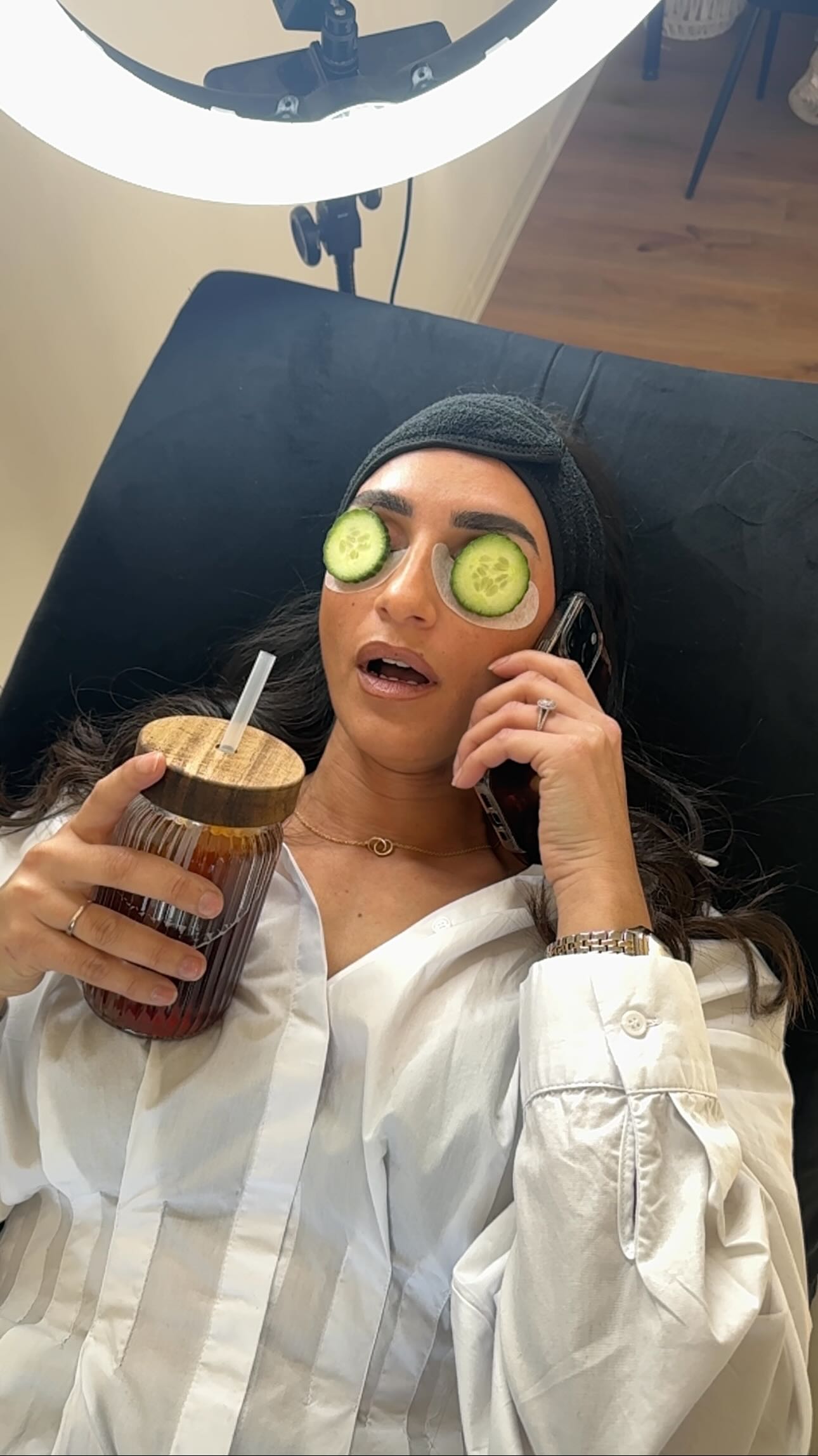 Une fois arrivé à la maison il fait des cabrioles le minot 🤣 @sassouuuuuuuu #humour#clientes#institutdebeaute#extensionsdecils#beauty#lash#onglerie#nails#cils#sarahcils#formationscils#lashes#lol#instamood#insta#instagram#cilsmarseille#beaute#beauteduregard#ecole#enfants