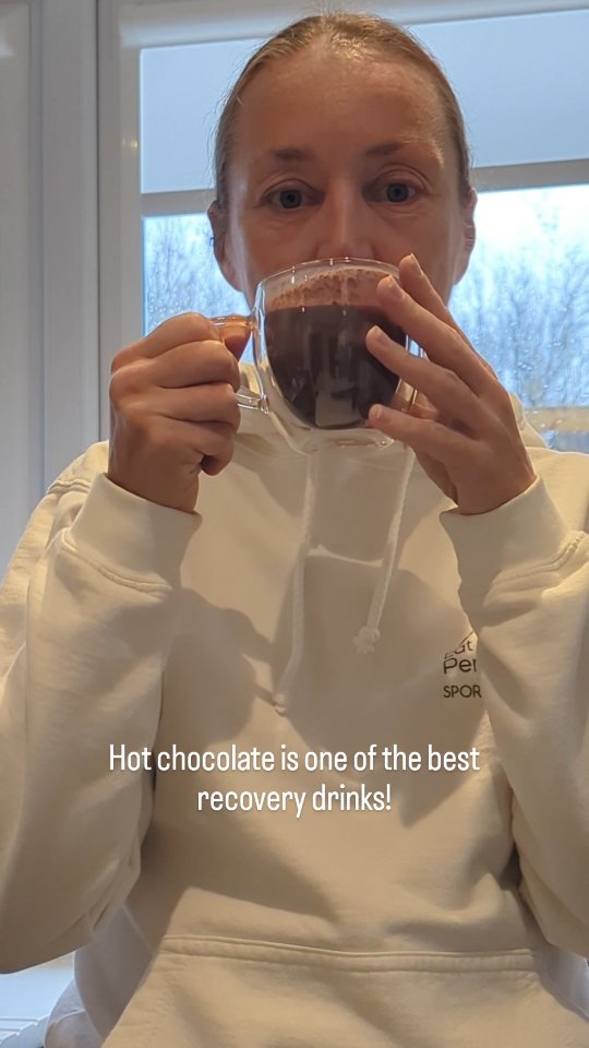 Hot chocolate isn't just a cozy treat, it's really good for recovery after almost any exercise. The 3:1 ratio of protein and carbohydrates is perfect to help your body start to rebuild and recover. Plus you get calcium to keep your bones healthy, and natural electrolytes to help you rehydrate!
This French-inspired recipe might be a bit rich for everyday life, but it's been a life saver after my long runs this winter!
✨ Save this reel and try it!
☕ Recipe by @the_foodiediaries (makes 2 cups):
To a saucepan add:
1 cup milk
1/2 cup cream
2 tsp cocoa powder
2-3 tsp brown sugar
Whisk well to combine and once it starts to bubble around the edges, lower the heat (to the lowest setting) and add 120-140g of chopped dark chocolate (add as much or as little as you'd like depending on how rich you'd like your hot chocolate).
Gently whisk to combine until the chocolate has melted. Serve hot.
#marathontraining #RunnersOfInstagram #TriathleteLife #sportnutrition