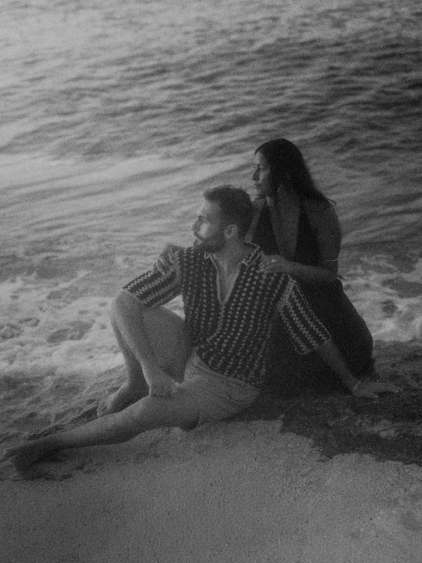 Just a few black and white to melt your hearts 🖤🌊
Location : @buccanos
✨ @dirtybootsandmessyhair / @dirtybootspresets