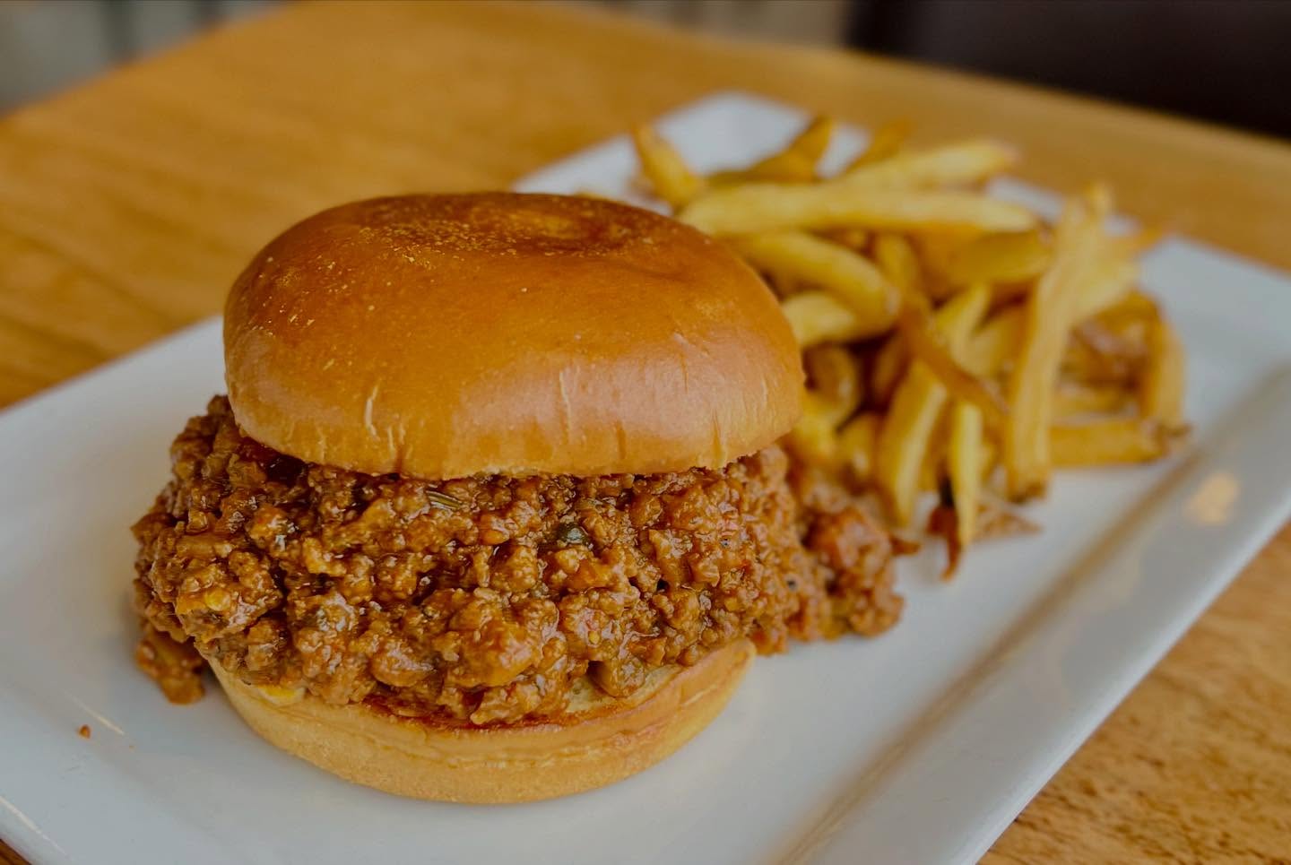 Another Tuesday = $10 Orders of Wings 🍗 (dine in only)
We also have…
🥘 Chicken Corn Chowder
🦀 Spinach Crab Dip
🍅 Sloppy Joes
🍗 Down South Fried Chicken Sando
🍋 Lemon Pound Cake
🍰 Classic Cheesecake
#wingnight #dellaroses #crabdip #sloppyjoes #friedchickensandwich