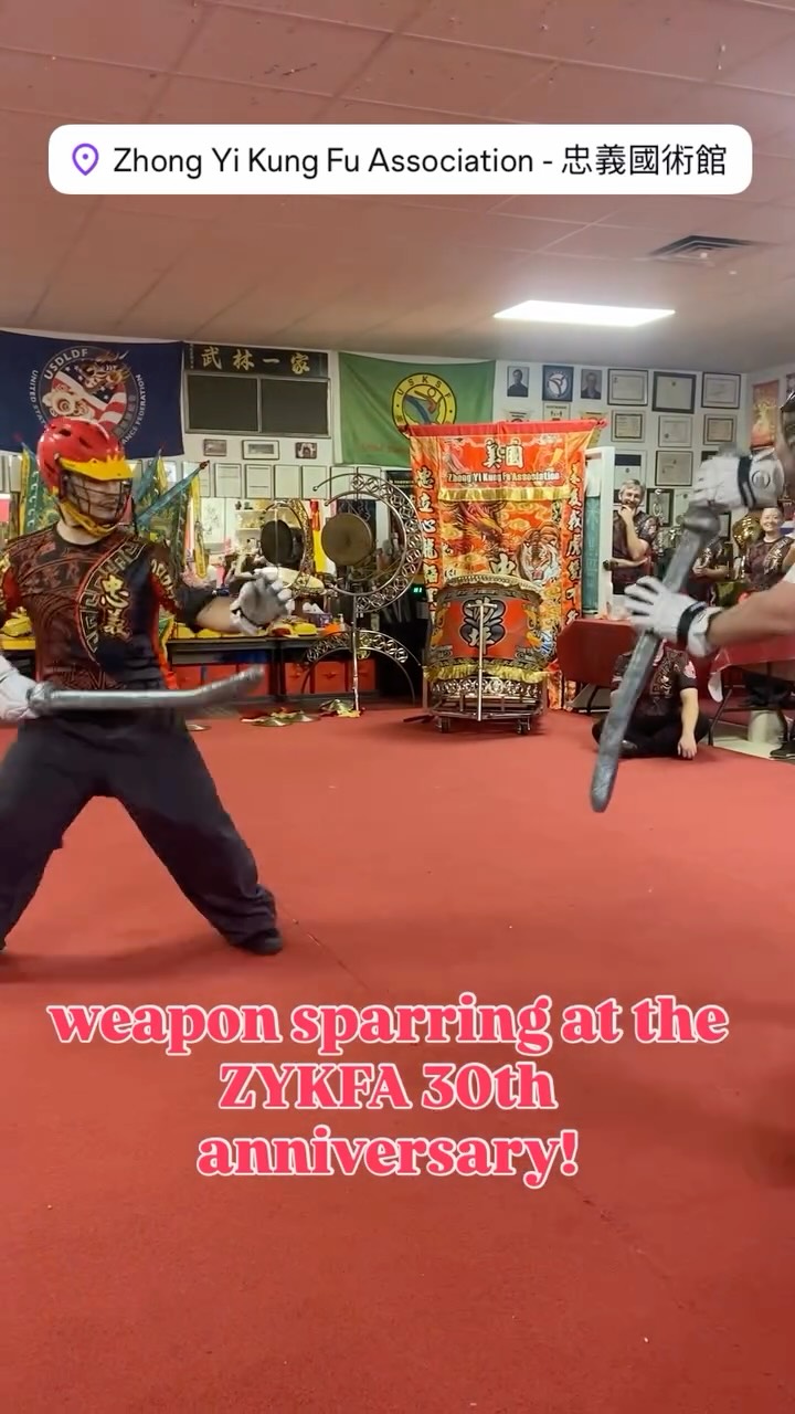 ZYKFA Disciple @ongleep and student @eaganb demoing some weapon sparring at our anniversary Open House. #zykfa #kungfu #kuoshu #wushu #martialarts #weaponsparring #madisonwi