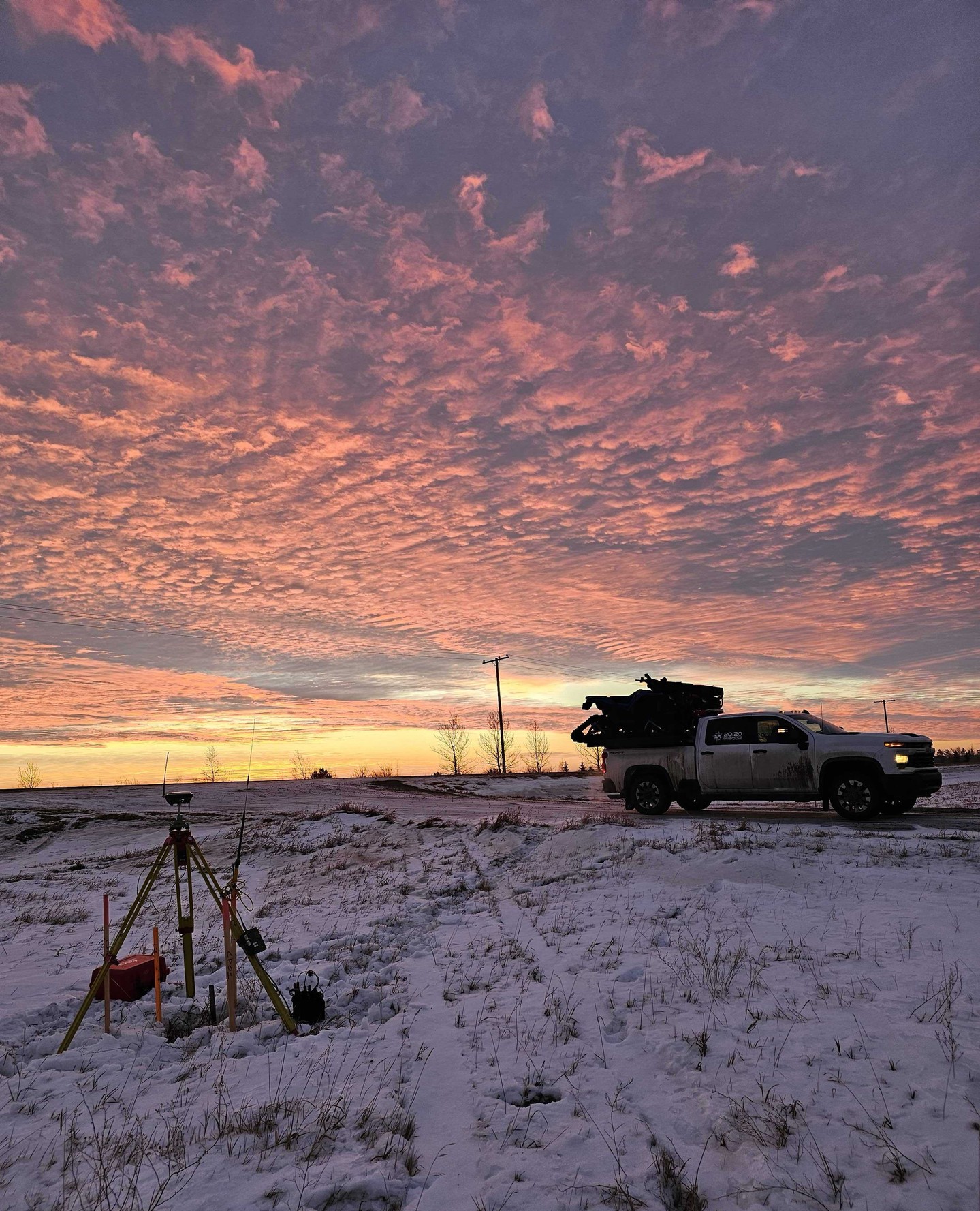 Saskatchewan truly is the land of the living skies.
We’ve been loving the colourful mornings!
Thanks for the photo Bailey! @baileysenft
#LivingSkies #SaskatchewanMorning #PrairieSkies #MorningSetup