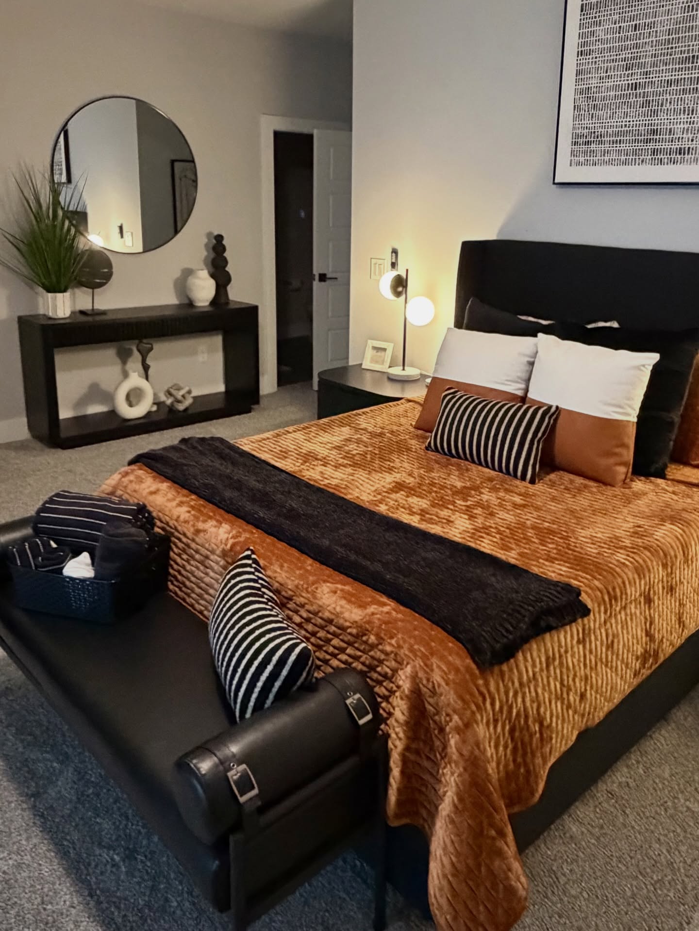 A sweet guest room retreat 🧡
#InteriorDesign #Guestroom #HomeDecor #TravelingDesigner #ilovemyjob