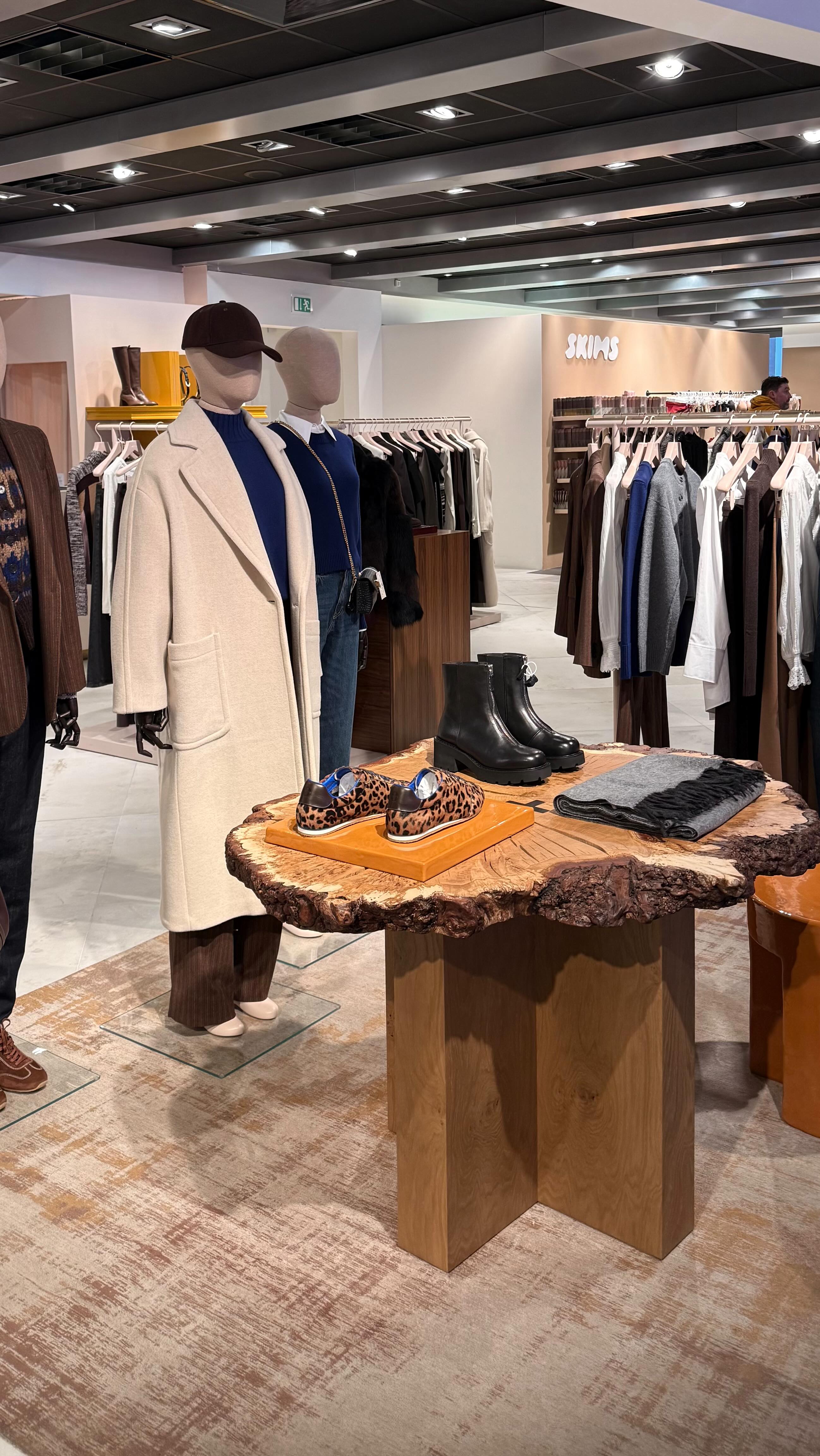 ✨ A little behind-the-scenes moment ✨
If it’s felt a little quiet around here, it’s because I’ve been busy building.
Working hard behind the scenes.
Planning what’s next.
Laying foundations rather than rushing content.
I’ve been spending time on the business, not just in it, refining my voice, establishing myself as a regular feature writer, and shaping The Effortless Edit into something even more aligned, considered and impactful.
Sometimes growth looks loud.
Sometimes it looks calm, focused and intentional.
I’m excited for what’s coming, more styling confidence, colour clarity and ease, delivered with purpose 🤍
Thank you for being here. More soon!
#TheEffortlessEdit #BehindTheScenes #BuildingNotBusy #PersonalStylistUK #StyleWithIntention ConfidenceInColour