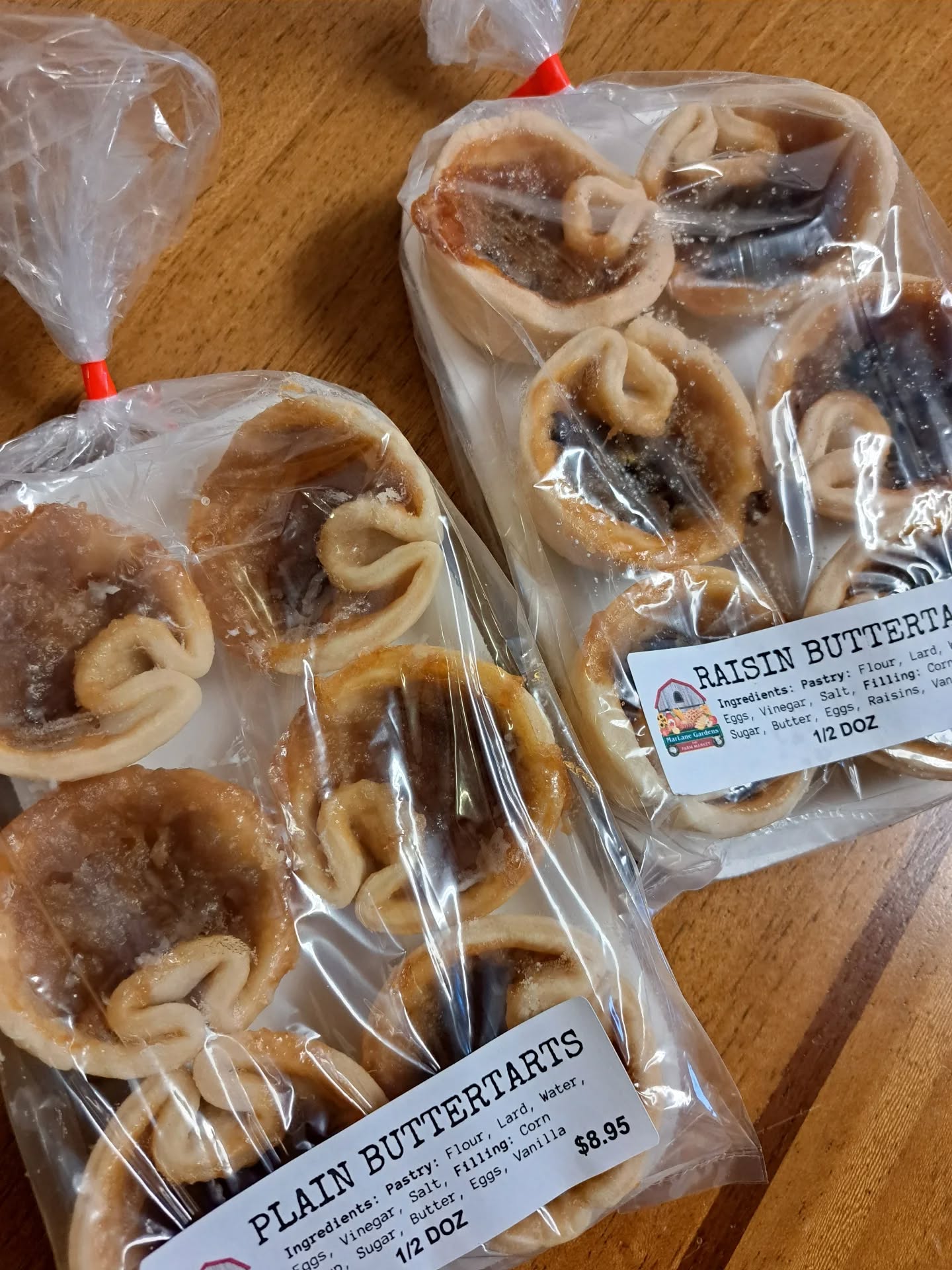 We have THE BEST guests. One of our long time guesties came in this morning and brought us deeeeelicious treats on this snow stormy day.
You just made our day ❤️