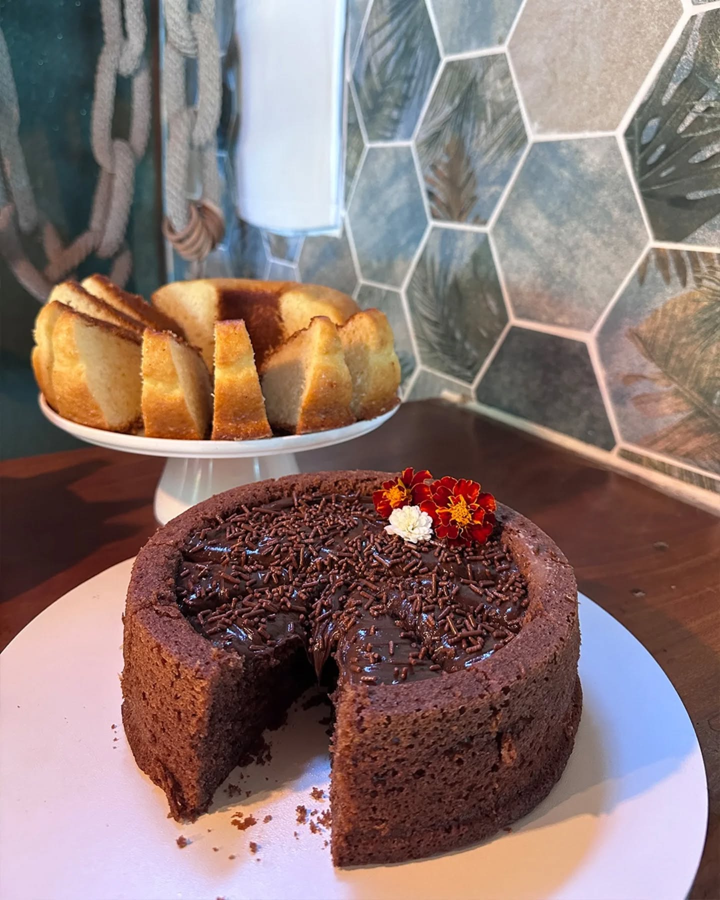 Uma pausa que vai além do sabor. Café passado na hora, bolos, pães, frutas e muito mais. Bom dia!
.
.
#clubdepraia #rigatoni #beachclub
#destinosbrasileiros #carnaval2026