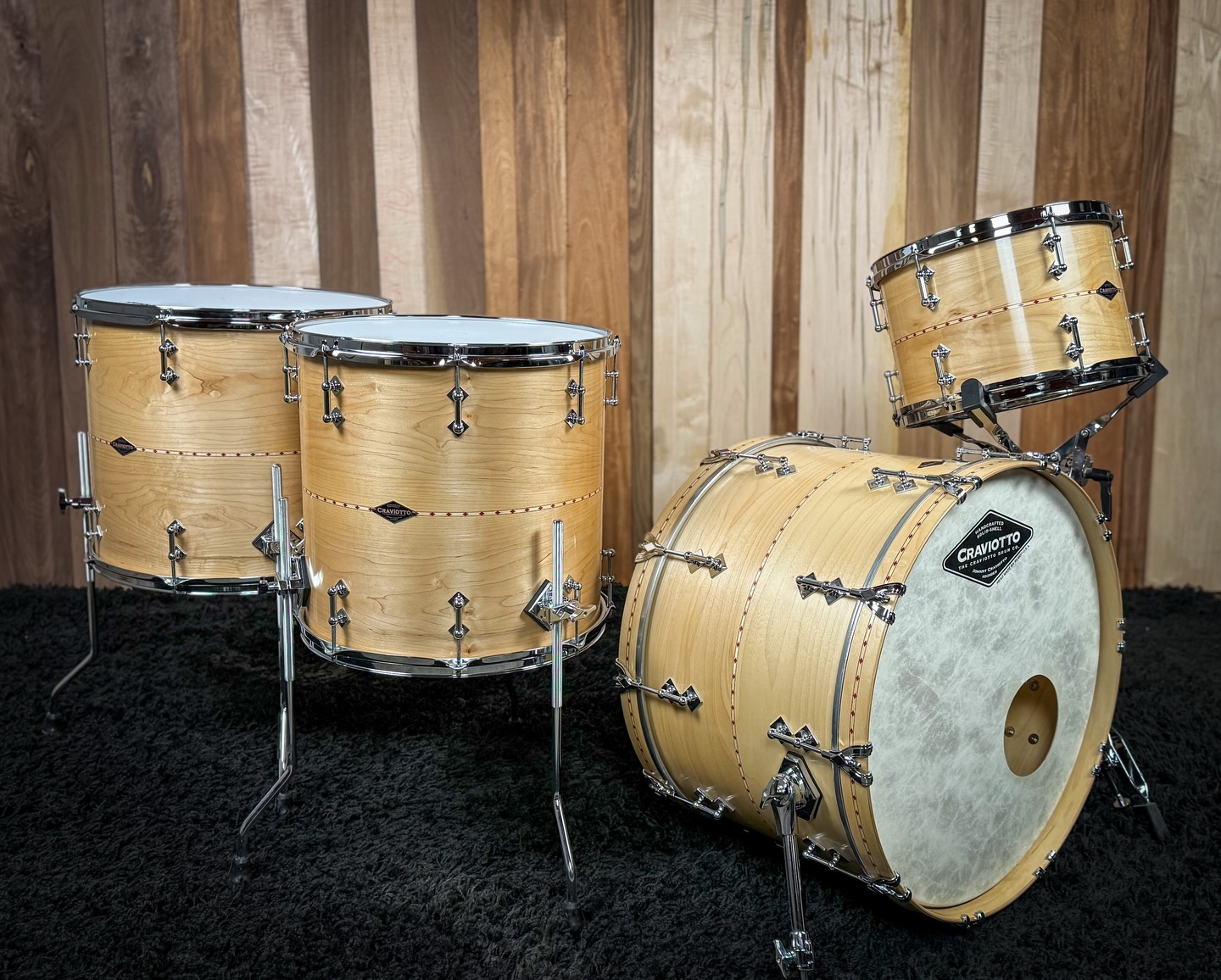 Artist @jakesommers7 with his new 2026 touring kit. Specs: Custom Shop, 9x13, 16x16, 16x18, & 14x22 Maple shells with red inlay, 45 degree bearing edges, and finished in satin oil. Be sure to catch Jake and this beautiful kit out on the road this summer.