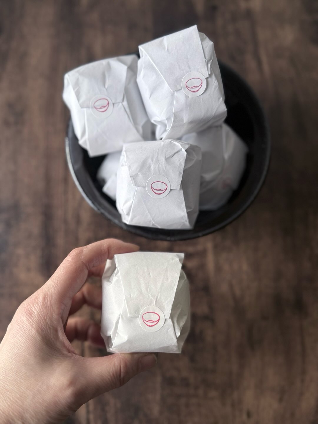 今年もできました。
冬メニューの特別コースでも煎じてトジョンクル토종꿀をきかせたお茶をお出しいたします。
柚子双和茶
ご要望の方はご来店の時にスタッフにおっしゃてください。
お待ちしております。