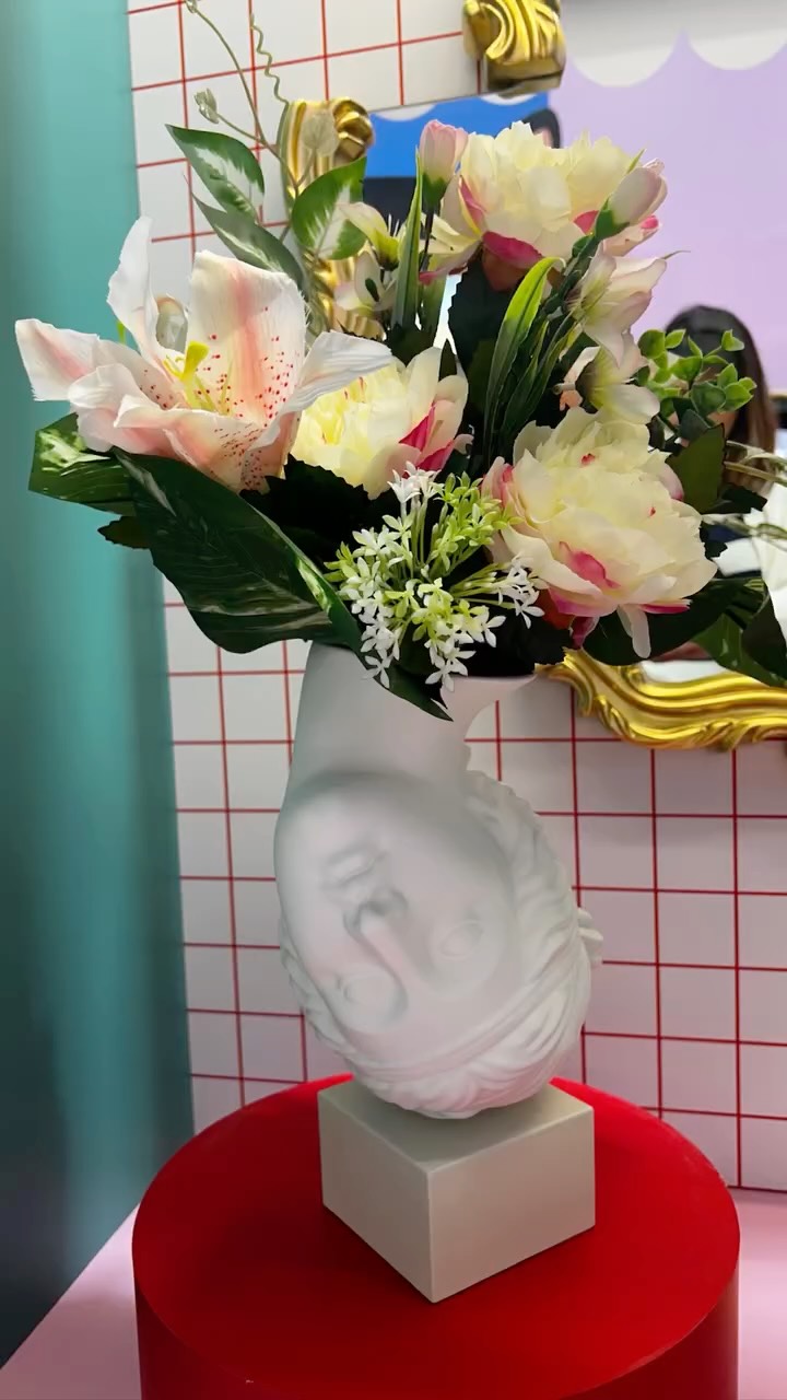 During @maisonetobjet I saw a lot of inspirations, a great way to start the year. Many colors and stripes. I saw @maison.janette @margauxkellercollections and many other brands.
#interiordesign #maisonetobjet