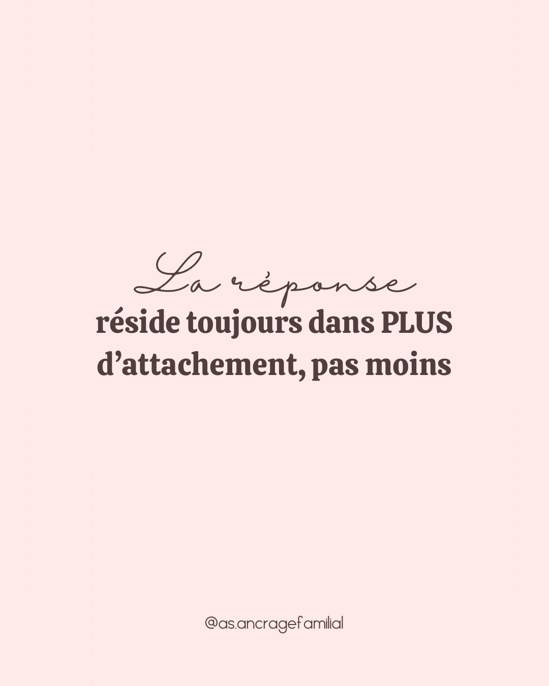 L’attachement n’encourage pas la dépendance : il favorise la confiance, l’autorégulation et le développement de l’autonomie.
Le lien est un besoin fondamental, pas un caprice.
#attachement #lienparentenfant