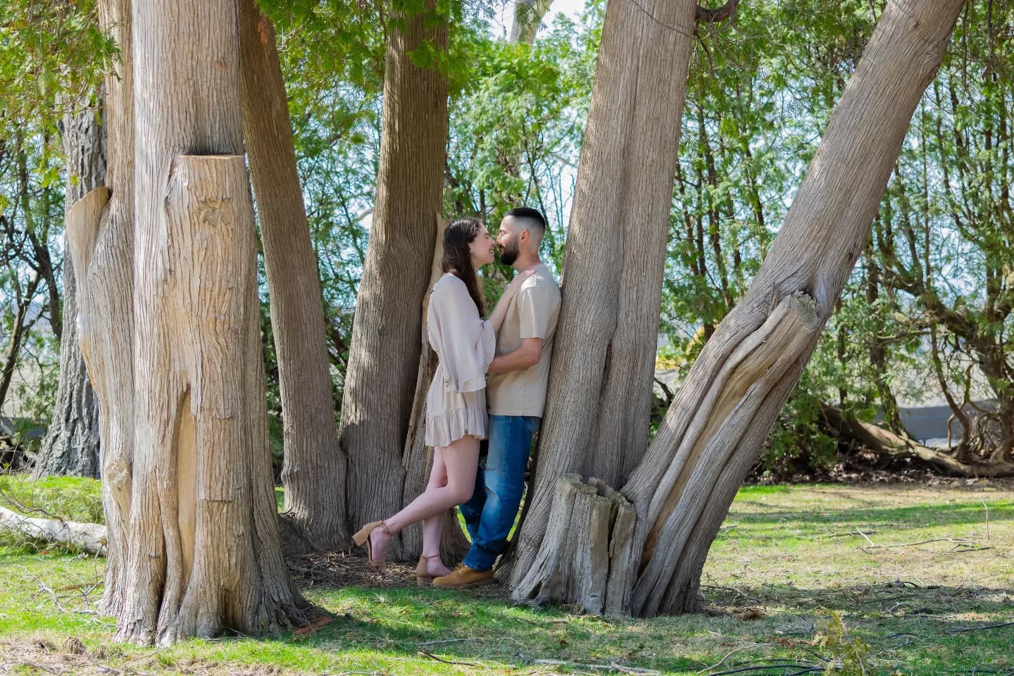 #engagementshoot #engaged #springhassprung #photography #torontophotographer #gtaphotographer #shesaidyes