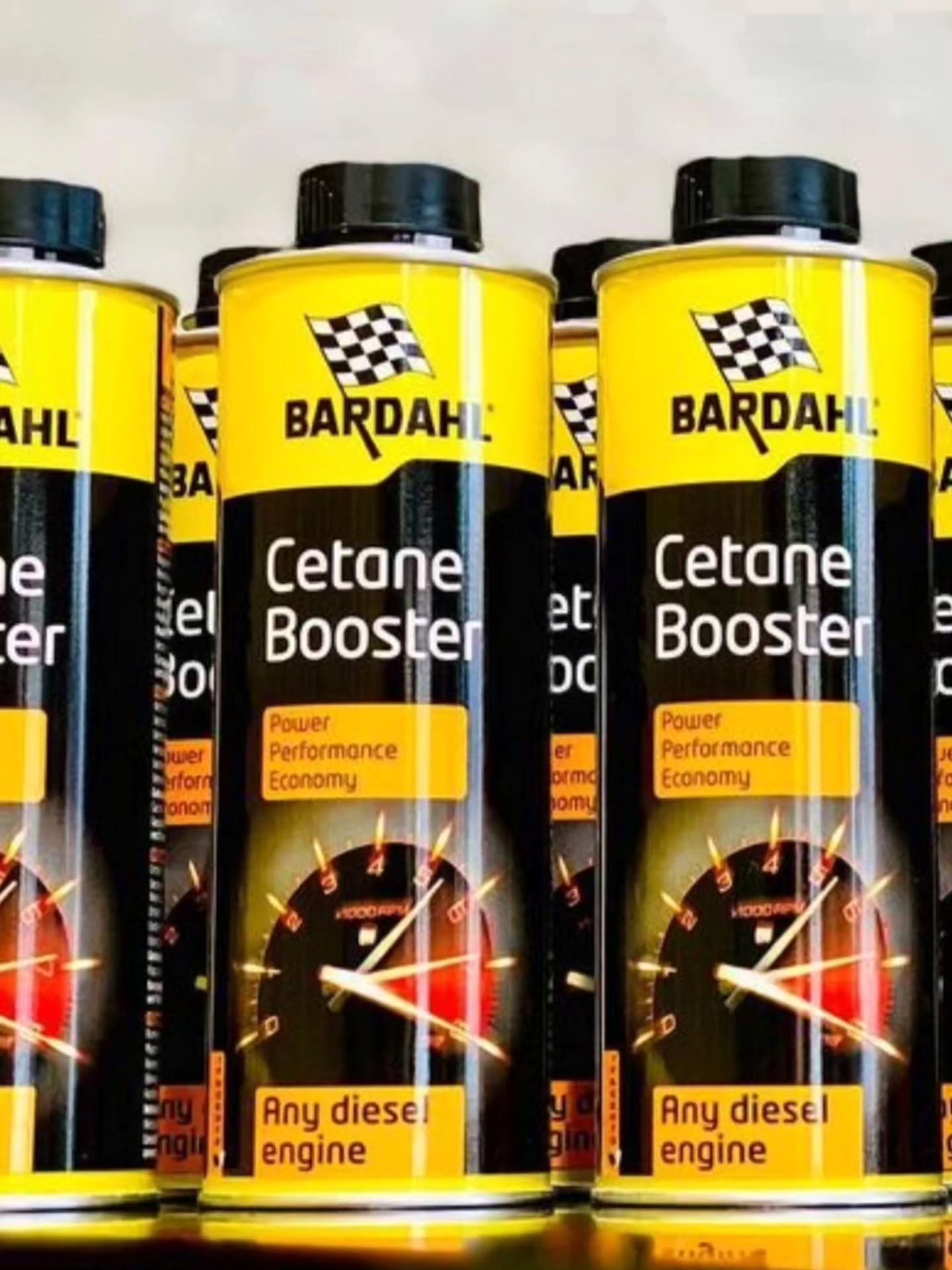O Bardahl Cetane Booster é um aditivo para gasóleo concebido para melhorar a qualidade da combustão ao aumentar o índice de cetano do combustível.
Benefícios e Especificações
O Bardahl Cetane Booster (Item n.º 2305, geralmente em formato de 500ml) oferece vários benefícios para motores a diesel.
Aumento do índice de cetano: Aumenta a classificação de cetano do gasóleo em até 5 pontos, o que melhora a qualidade da ignição.
Melhoria do desempenho: Promove uma combustão mais completa e uniforme, resultando num aumento do binário, rotações e potência do motor, e eliminando a detonação (pinking) e falhas na aceleração.
Mais informações:
👉 www.innolub.pt 👈
#Bardahl
#bardahlportugal #bardahloils #innolub #lubrificantes #aditivos