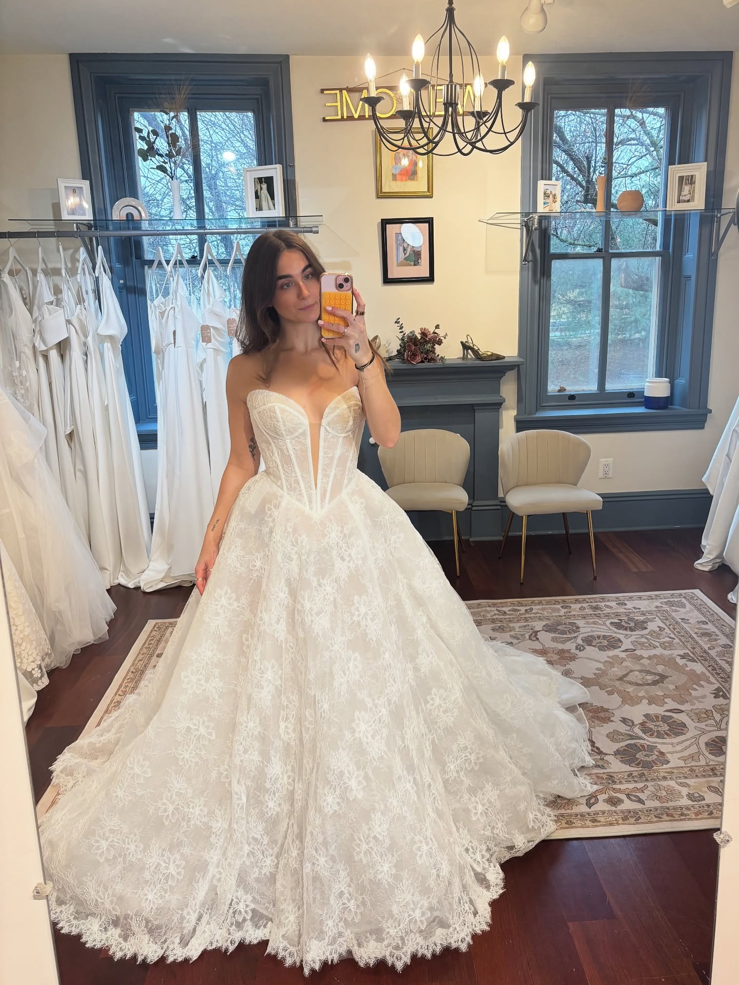 Vanessa @misschloebridalofficial 🤍