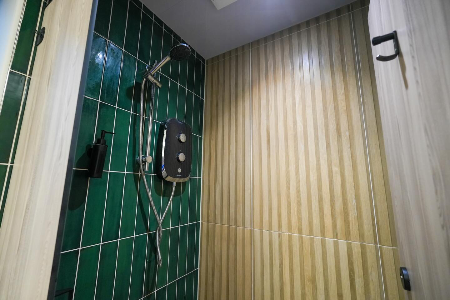 A look inside our men’s and women’s changing rooms at our Speke site 🚿
Clean, modern, and designed for comfort before and after your sessions.