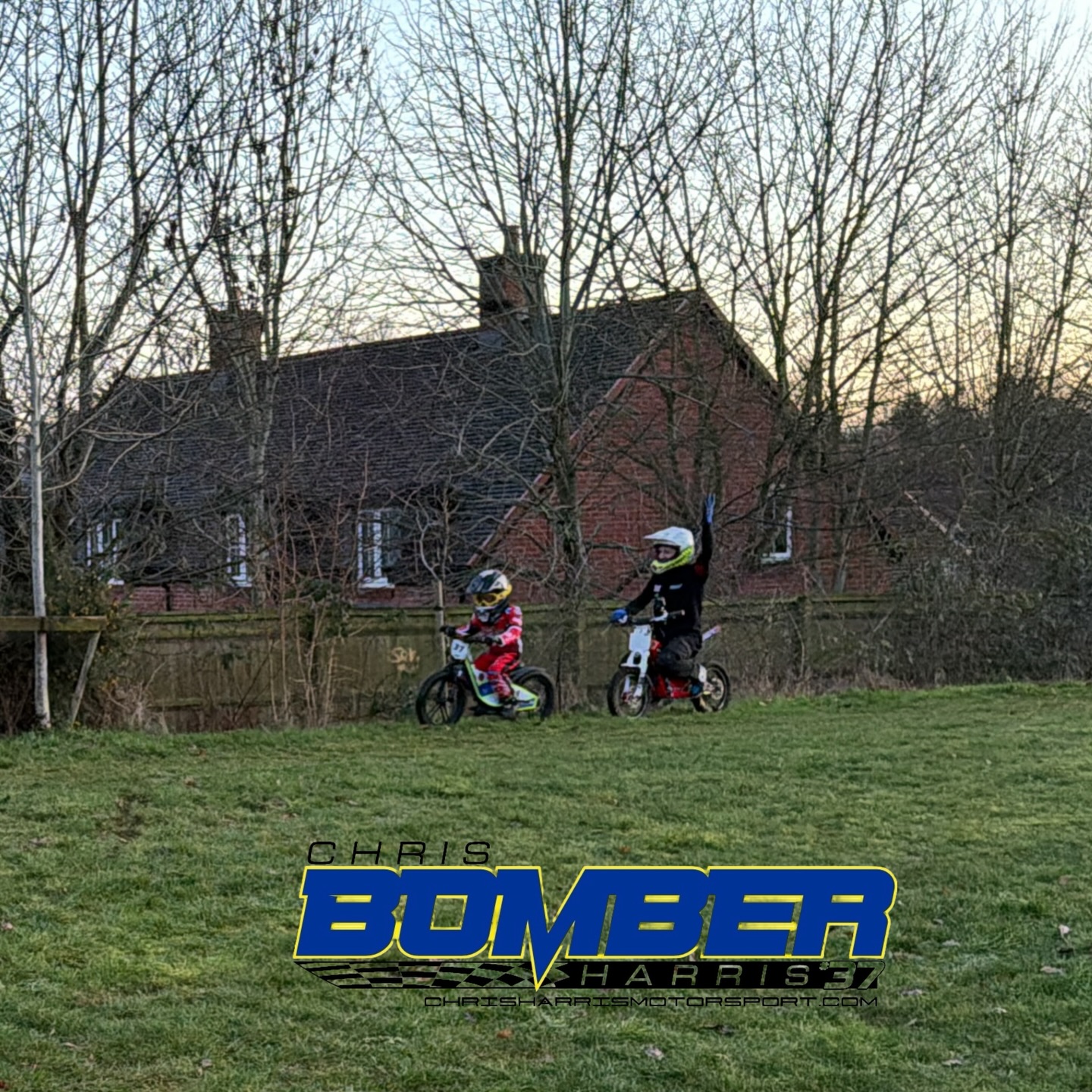 That moment you realize you’re racing your own son … and losing ✋😂🫣💣
A bit of after school fun, Em’s got some cracking videos 💫
#chrisbomberharris #cruzharris #fatherandson #speedway #żużel