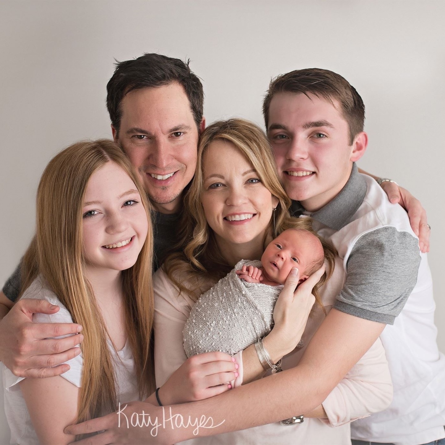 I heard it was 2016 all over again? What a year… 🤍
This was the year that I was pregnant and gave birth to Blake, went to Niagara Falls as a family, went to Mexico with my best friend, and hit my 14th year in the mortgage industry 🥳
#2016 #pregnant #family #mortgagelender #mortgage