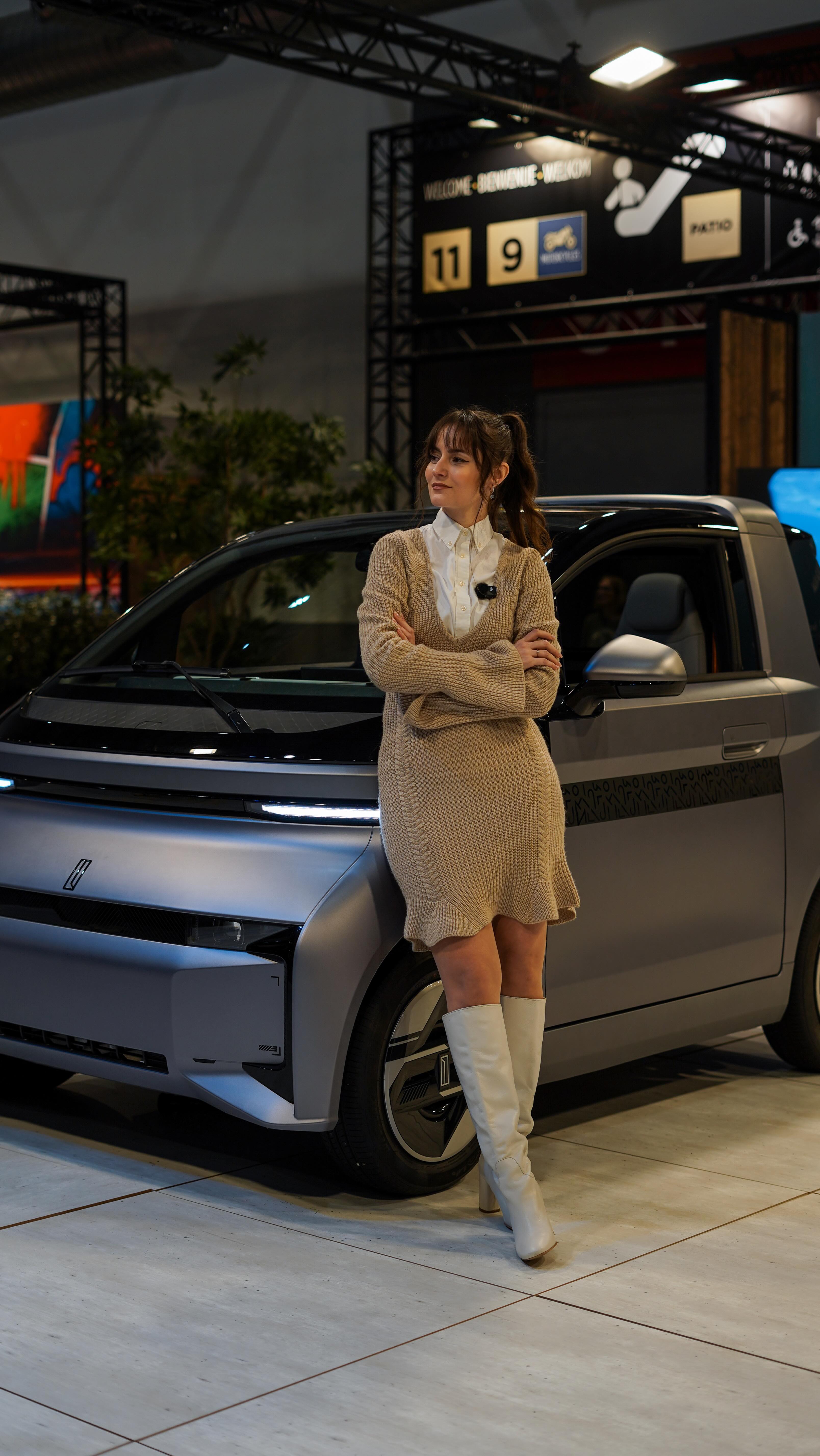 #advertising - Today, I’m discovering @linktour_automotive and its vision of urban electric mobility, compact vehicles designed around everyday usability, smart technology, and a clean, contemporary design language.⚡️
At the @brusselsmotorshow , Linktour presents the Alumi, a light quadricycle adapted to urban environments, and the Alumi Elite, which builds on the same compact footprint while offering more comfort, equipment, and performance for mixed city use. 🌆
Inside, the focus is clearly on practicality: an intuitive layout, digital interfaces supported by an app, and thoughtful details designed for daily driving. Despite their compact size, the interior space, including the trunk, feels well optimised for urban life. 🚗
A calm, considered approach to electric mobility, seen here in Brussels.
#Linktour #Alumi #brusselsmotorshow #electricvehicle