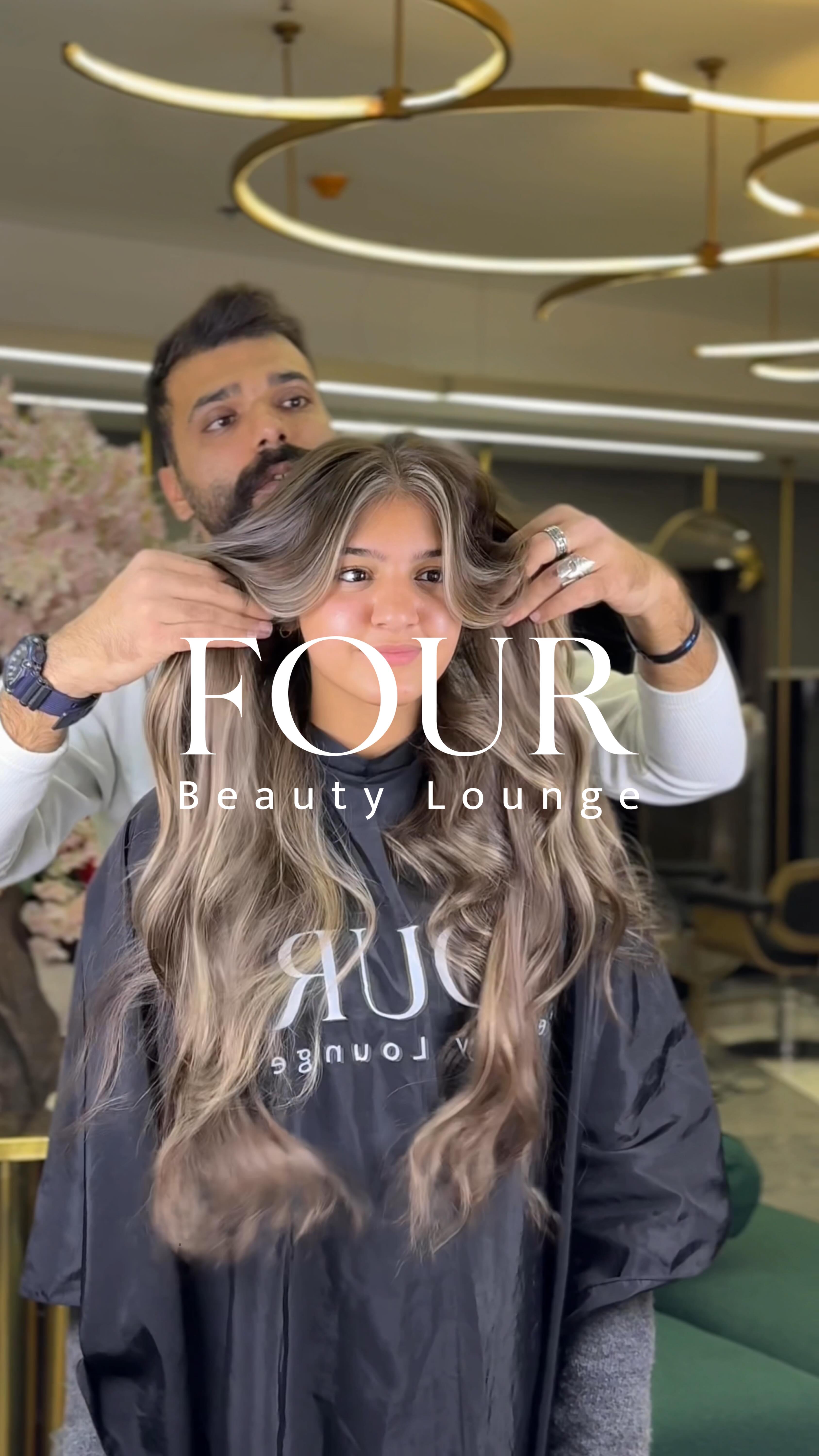 Ashy beige dreams ✨
Smooth, glossy, and effortlessly chic 🤍 Hair color by Omar @fourbeautylounge #strokesofperfection