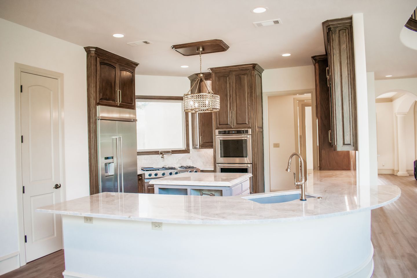 From concept to completion — this kitchen remodel brought our client’s vision to life with a clean, timeless finish.
#mansfieldhomeremodel #dfwhomeremodels #tiffanyyoungandcrew