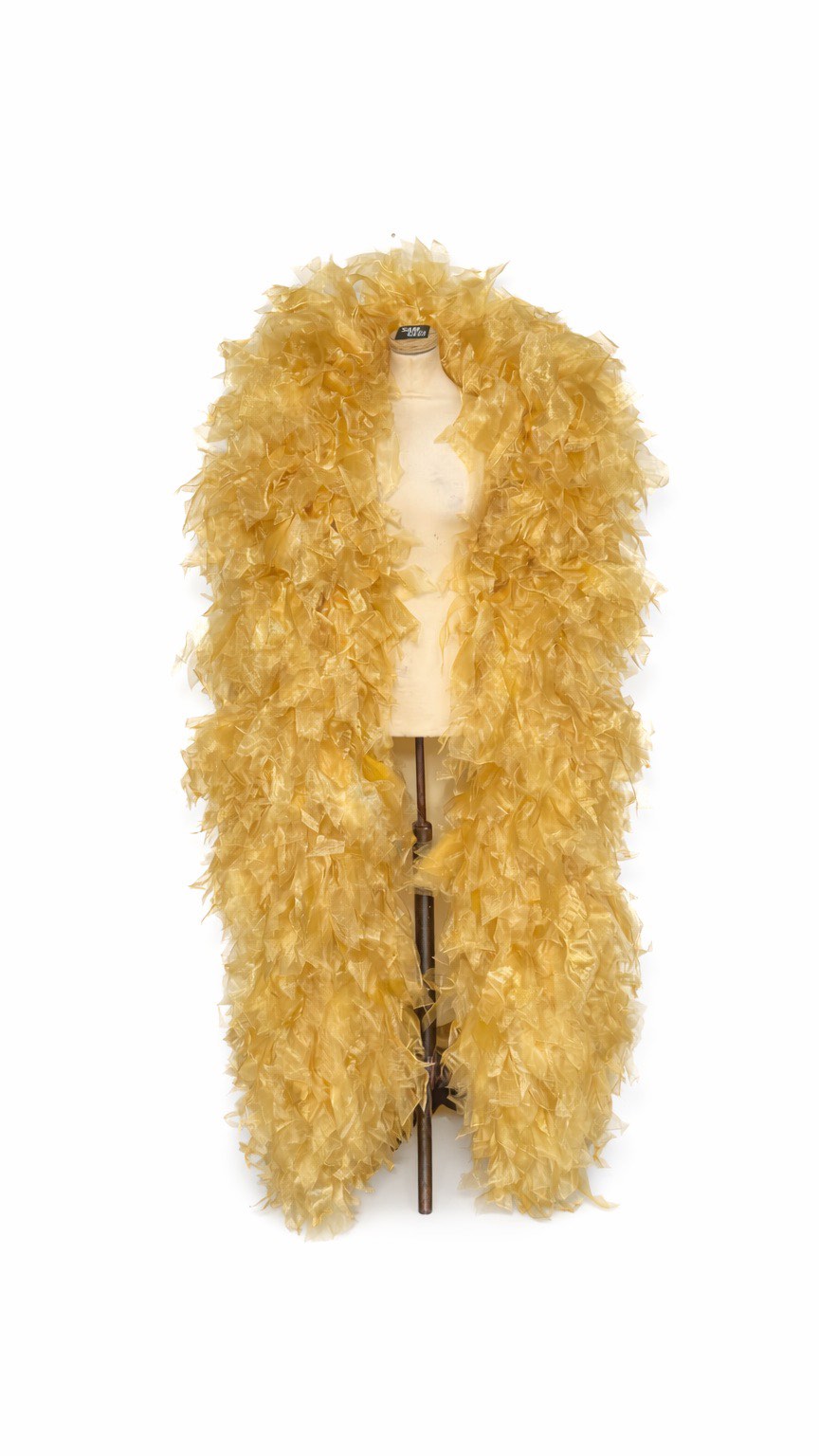 Faux-Feather BOA are available for orders !
DM for more information or email at samceci.design@gmail.com