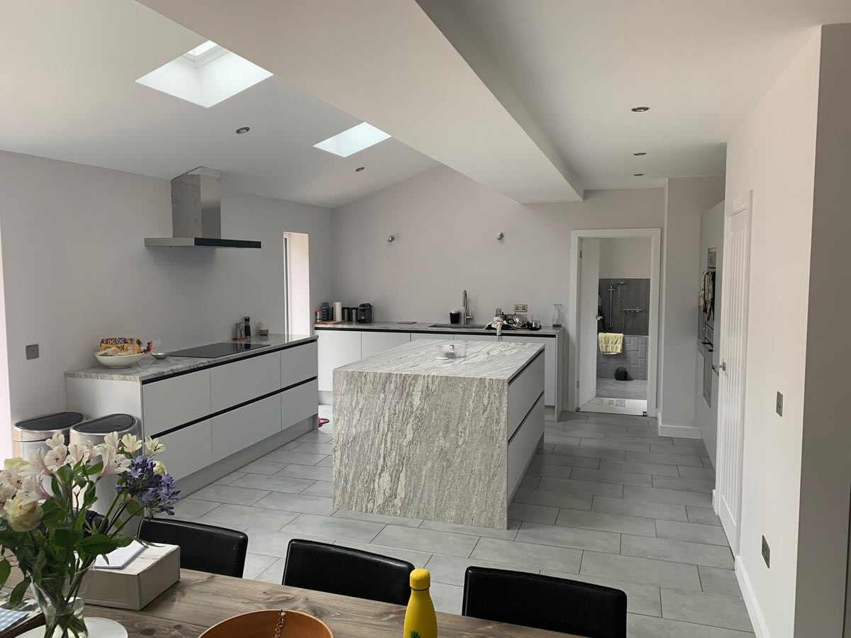 #tbt our project during Covid (strange times) this was a complete refurbishment, loft conversion and 2 extensions! Lovely client to work for, so understanding with all the restrictions we had to deal with. However as we always do DJJ Projects Ltd got the project complete, nothing stops us helping clients create their dream homes. #djjprojectsltd #dayinthelifeofabricklayer #goldentrowel #generalbuilders essexbuilders buildersofessex buildersofinsta extensions refurb newbuilds bricklayers essexbricklayers bricklayersofinstagram steelstructure steelfabrications guildofmastercraftsmen carpentry projectmanagement