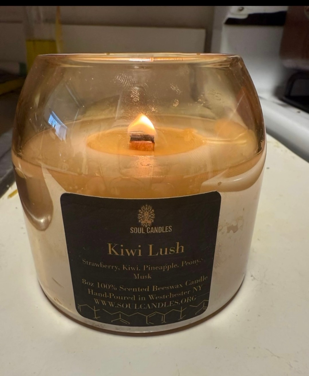 Beeswax + Wooden wicks = cleaner, safer candlelight. Our handcrafted candles burn longer with less soot and no toxic petrochemical fumes. Non-toxic formulations and small-batch production mean better air quality and a smaller footprint. Curious which is best for your home? Tap our bio to learn more and tell us your favorite scent below — we love hearing from fellow eco-minded candle lovers! 🕯️🌿✨ #BeeswaxCandles #CleanBurn #SustainableHome #SoulCandles