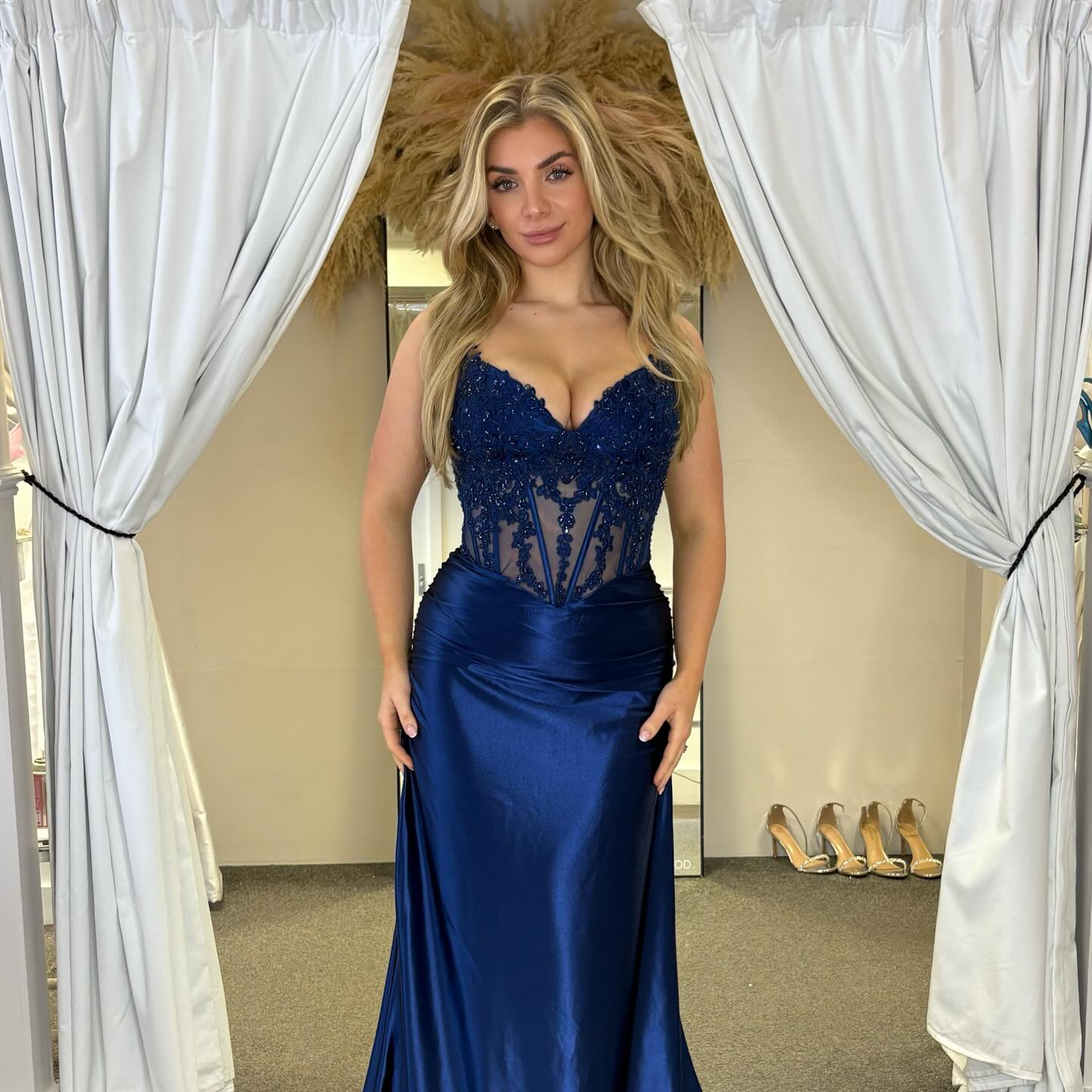 SHES POPULAR! One of our newest Satin styles to the floor is flying out 💨
Priced at £165 and available in 6 stunning colours, she’s sold to 7 schools already! You’ve got to be quick on this one if you want it 🥹
APPOINTMENT ALERT 🚨 we are now so busy that we are almost fully booked for weekends in January and some of Feb ALREADY 😲
Make sure you’re booked in to visit!