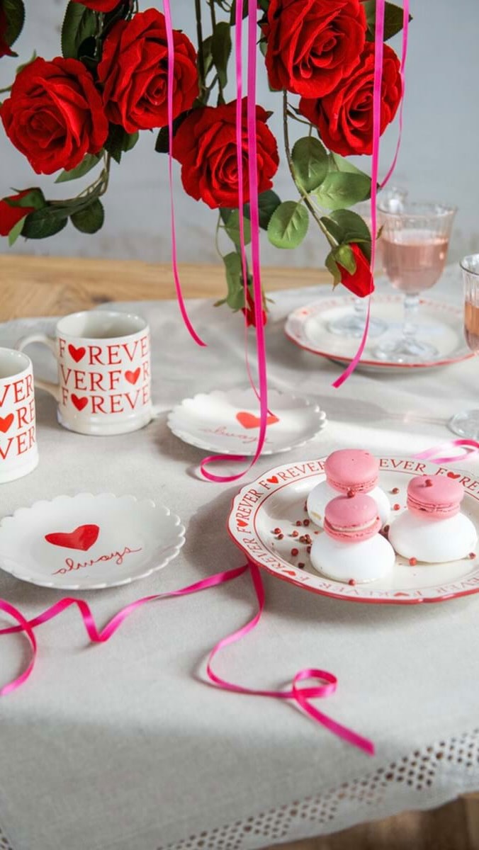 “Amor Aeternus” by Blanc Mariclo’ ❤️
Una meravigliosa linea di ceramiche che vuole essere un inno all’amore eterno in tutte le sue forme
Perfetta per i tuoi momenti romantici 🥰
Ti aspetta sul nostro sito www.lasoffittadimatisse.com scontata del 20% 🫢