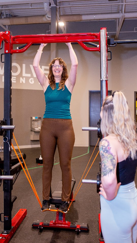 โฆand if I can combine the two, why not? ๐ช๐
For a long time, exercise was about control.
Controlling my body.
Having โself-controlโ over my behaviours.
Trying to control how others perceived me.
Now, itโs about connection ๐
Connecting with my body.
Connecting with my emotions.
Connecting with the world around me.
This is what makes a routine sustainable for me.
Strength and mobility to support my joints and daily life.
Playful, joyful movement to remind me that my body is a place I get to live in โ not manage or fix.
Your โforever routineโ doesnโt have to be perfect or rigid.
It just has to fit your life, your energy, and your needs.
โจ If this approach resonates, youโre invited โจ
Join me January 24th at 3:00 PM, for a free, virtual class where weโll blend practical, joint-supportive movement with fun, grounding, feel-good motion.
Come move. Come play. Come as you are.
๐ Click the link in my bio and visit my EVENTS page to sign up.
#joyfulmovement #bodyneutralfitness #antidietpersonaltrainer #inclusivewellness #selfcare