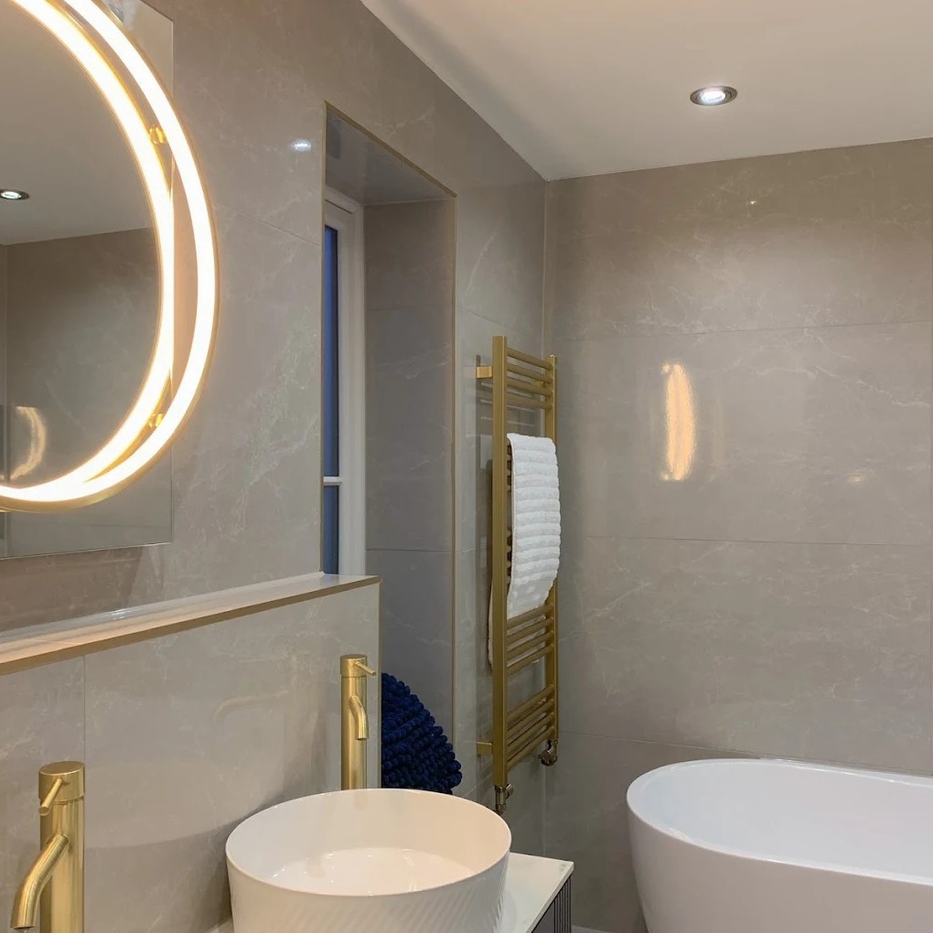 Did you know that I'm DBS checked? Trustworthy with the paperwork to prove it! 💯