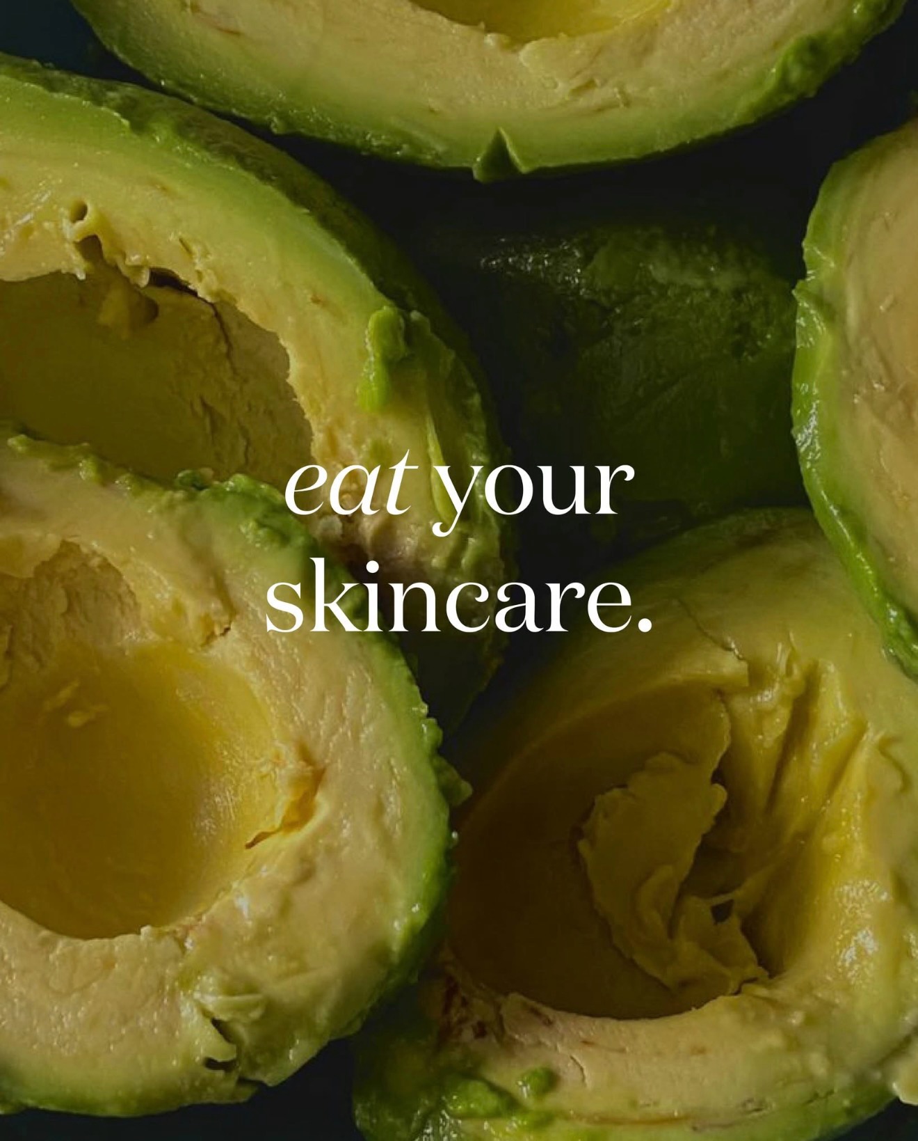 Eat your skincare. 🥑🍓🥬
Gesunde Haut beginnt von innen. Eine ausgewogene, nährstoffreiche Ernährung unterstützt das allgemeine Wohlbefinden – und zeigt sich auch im Hautbild.
Kleine Entscheidungen im Alltag, große Wirkung auf lange Sicht.
#eatyourskincare #gesundeernaehrung #hautgesundheit #schrammek
